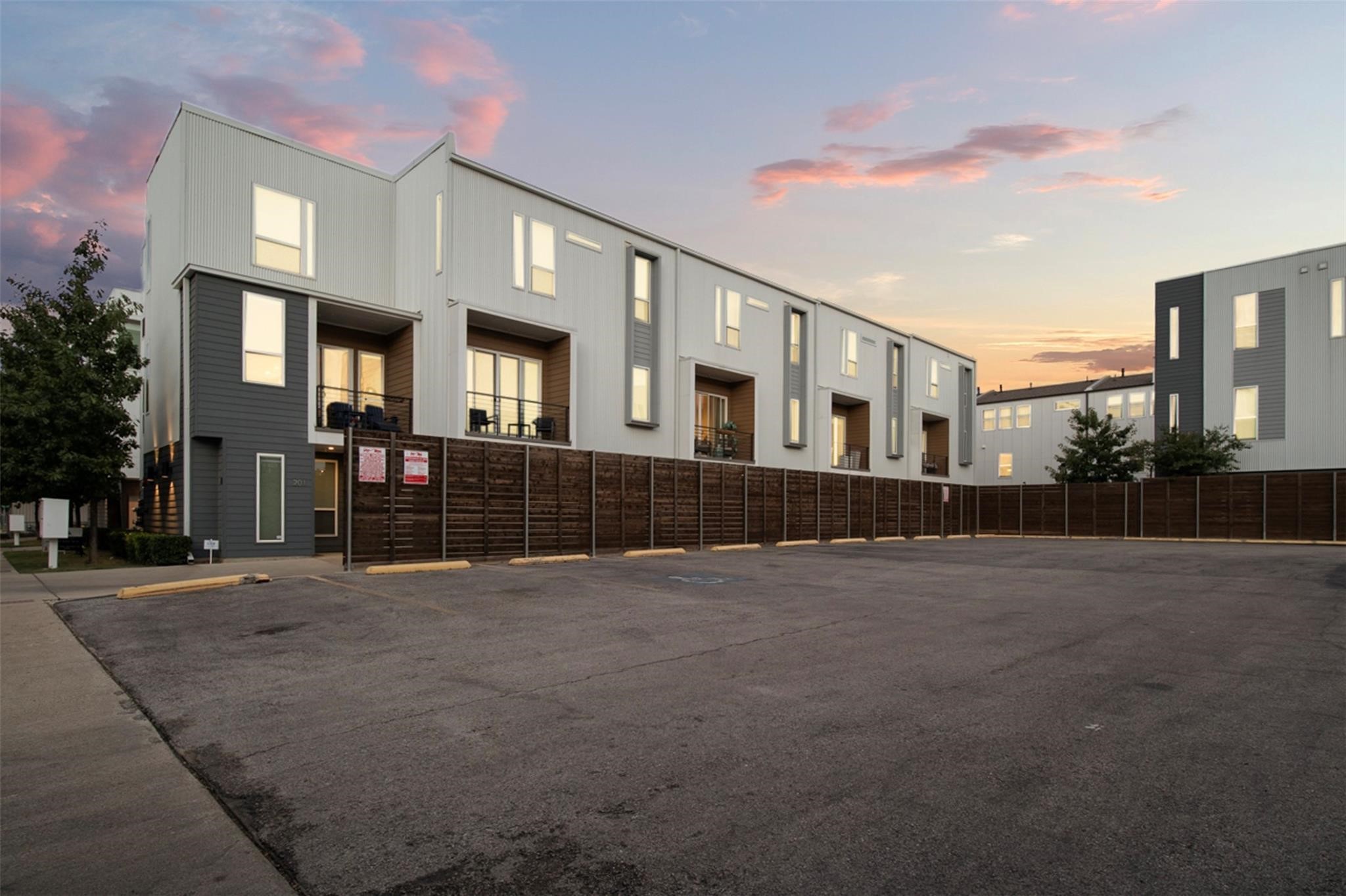 3812 San Jacinto Street 204