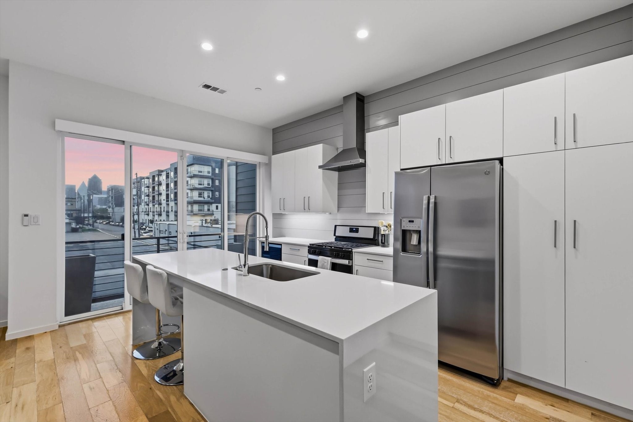 3812 San Jacinto Street 204