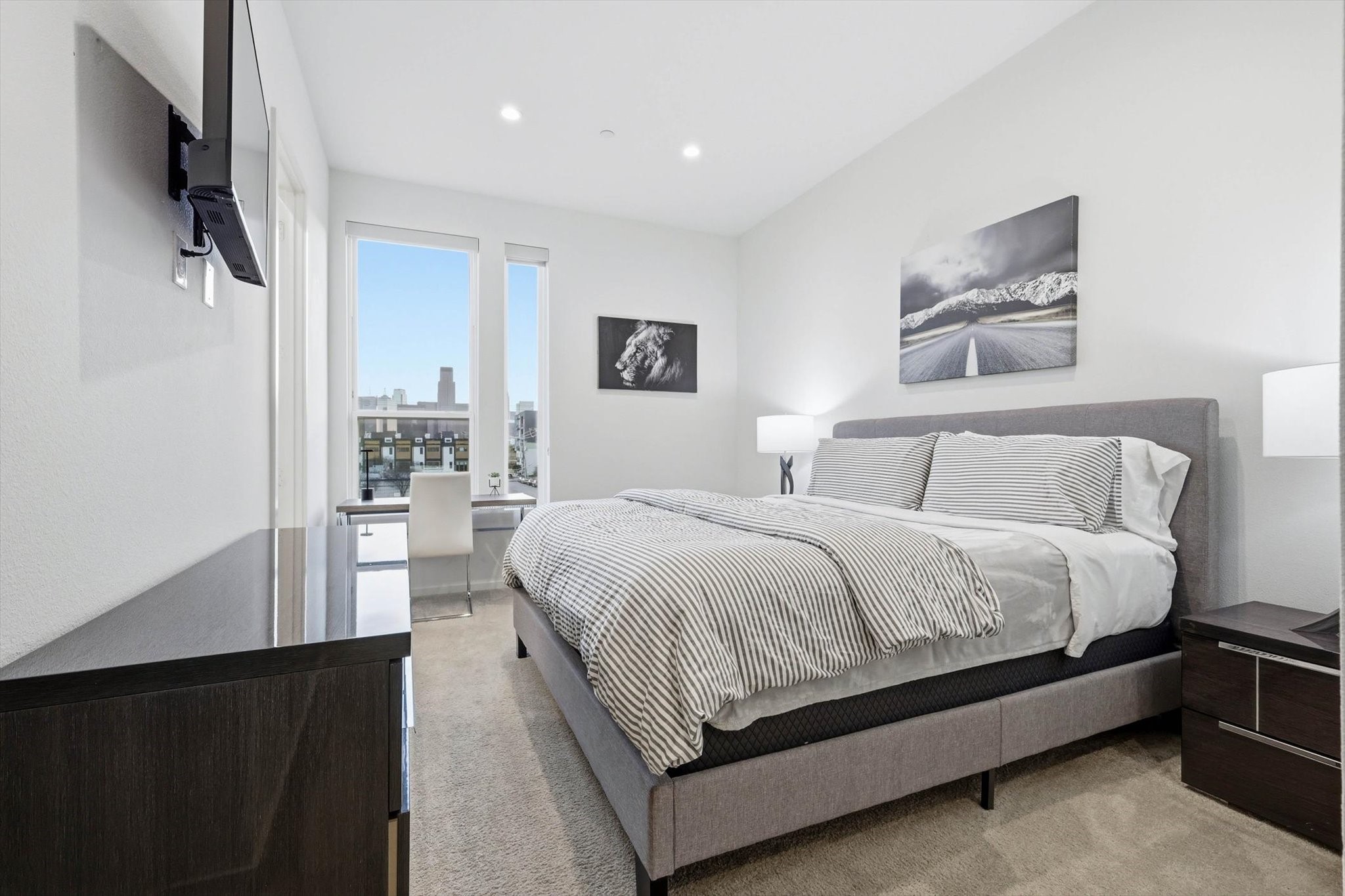 3812 San Jacinto Street 204