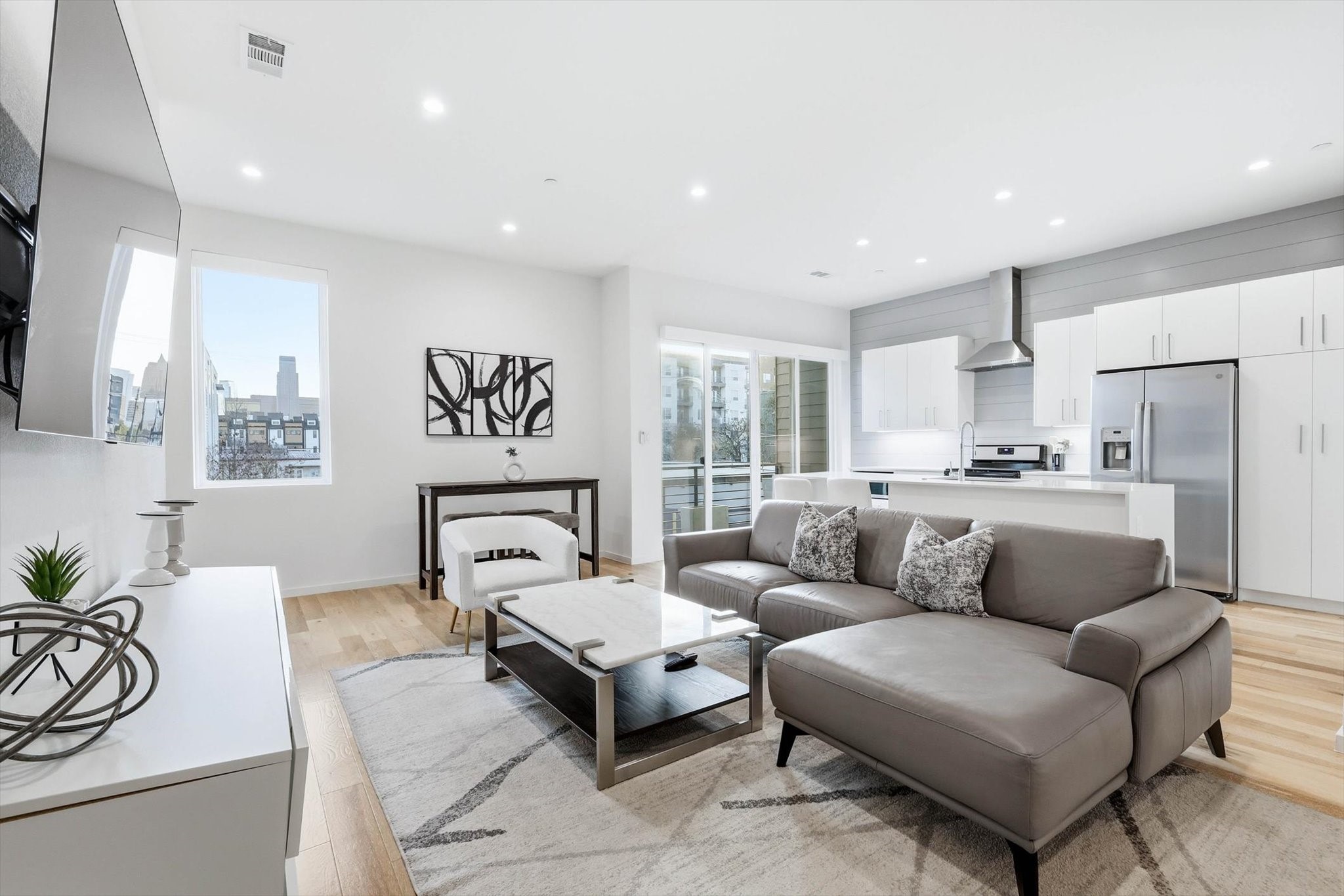 3812 San Jacinto Street 204