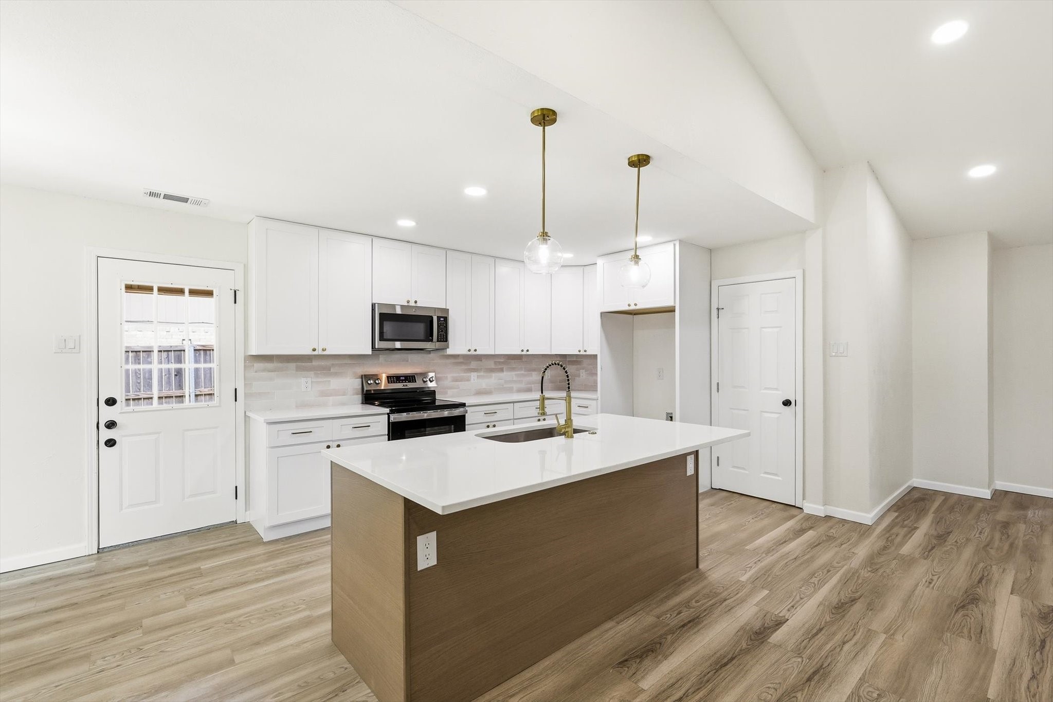 2804 Elk Grove Road