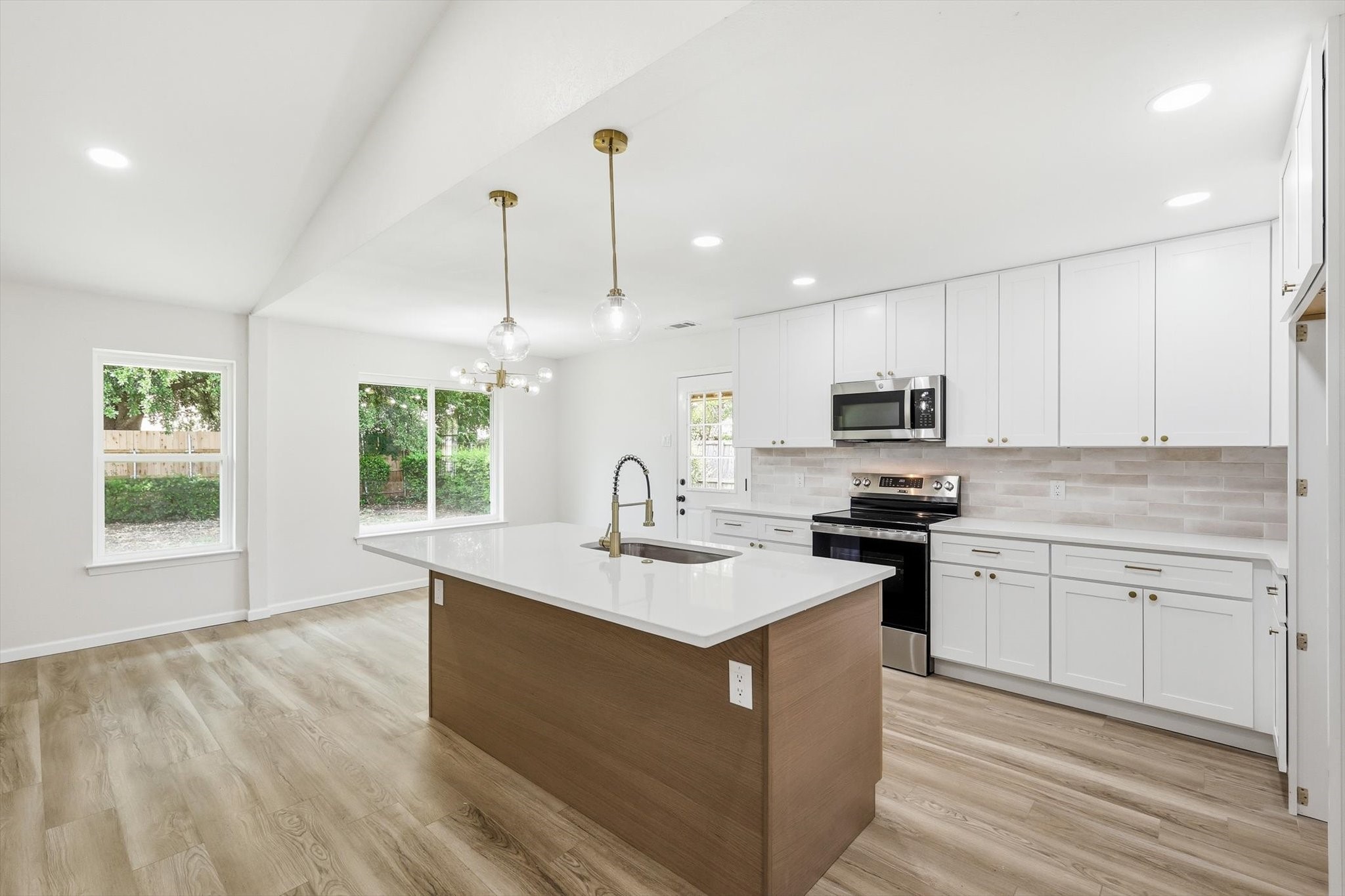 2804 Elk Grove Road
