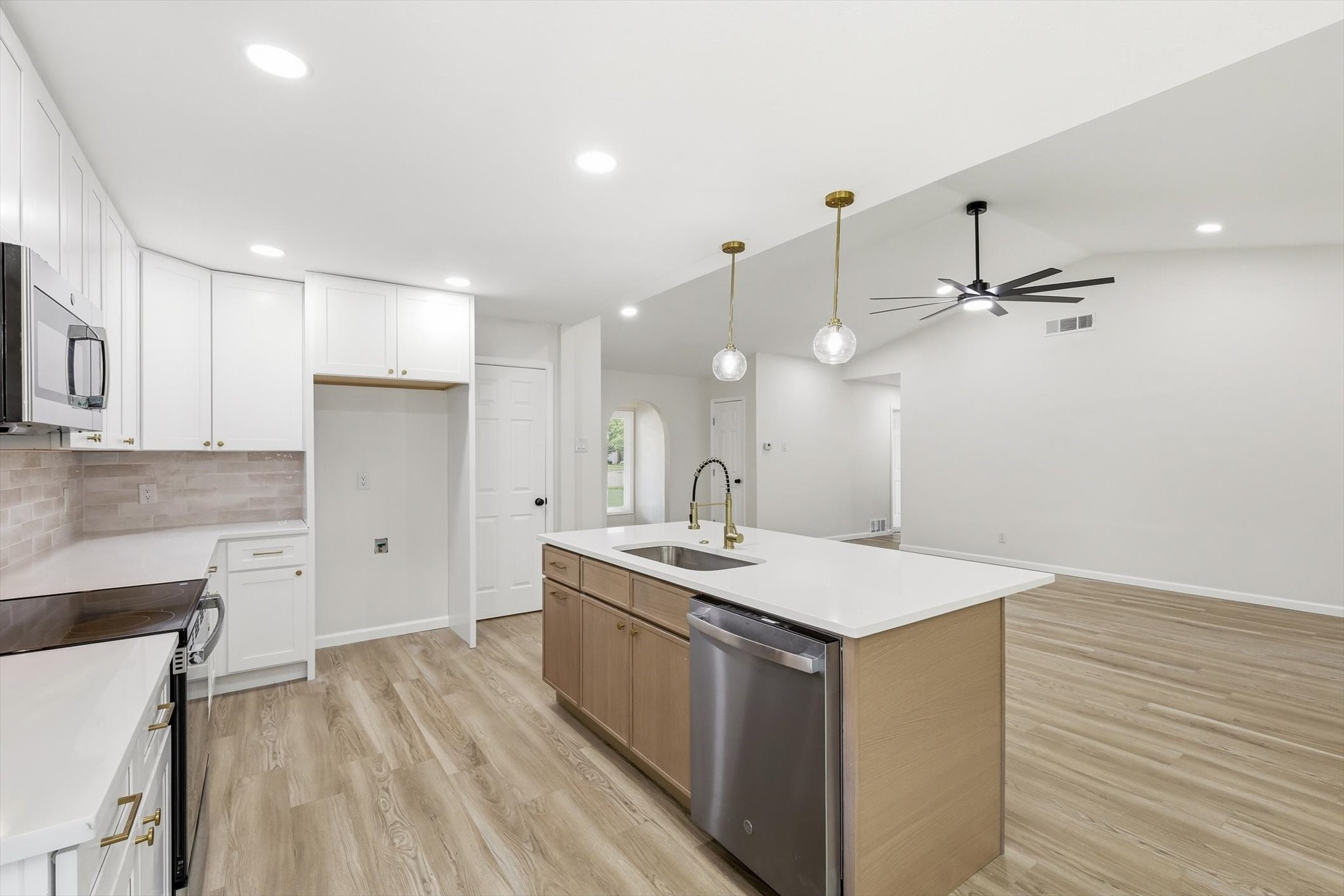 2804 Elk Grove Road