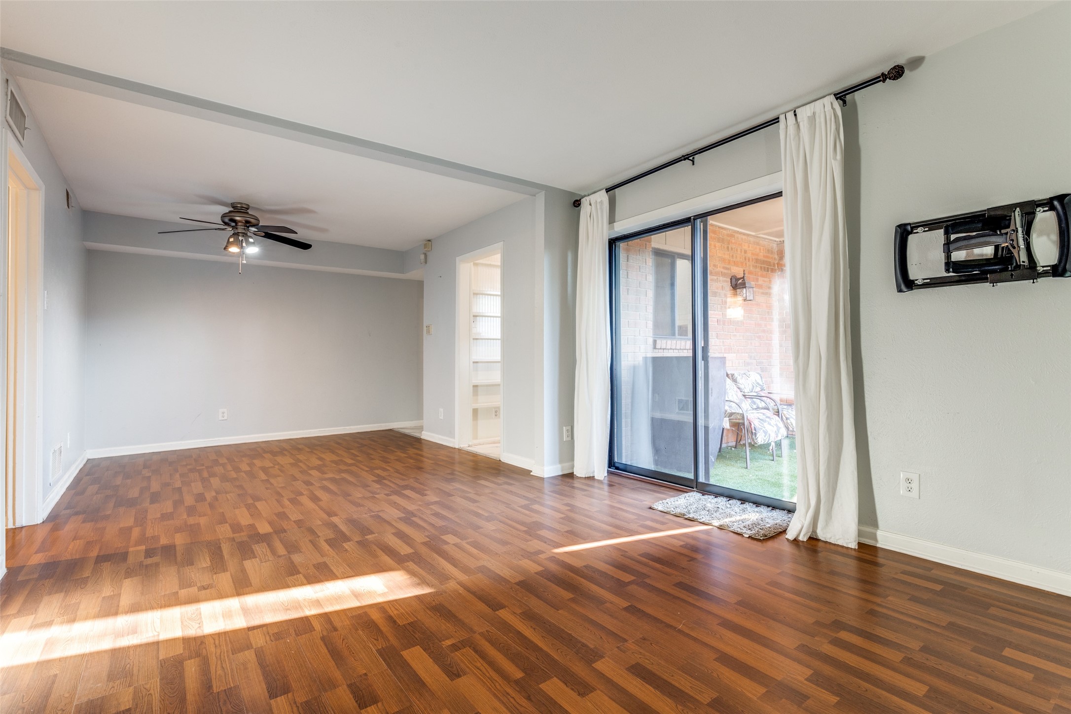 2803 Rio Branco Street 101J