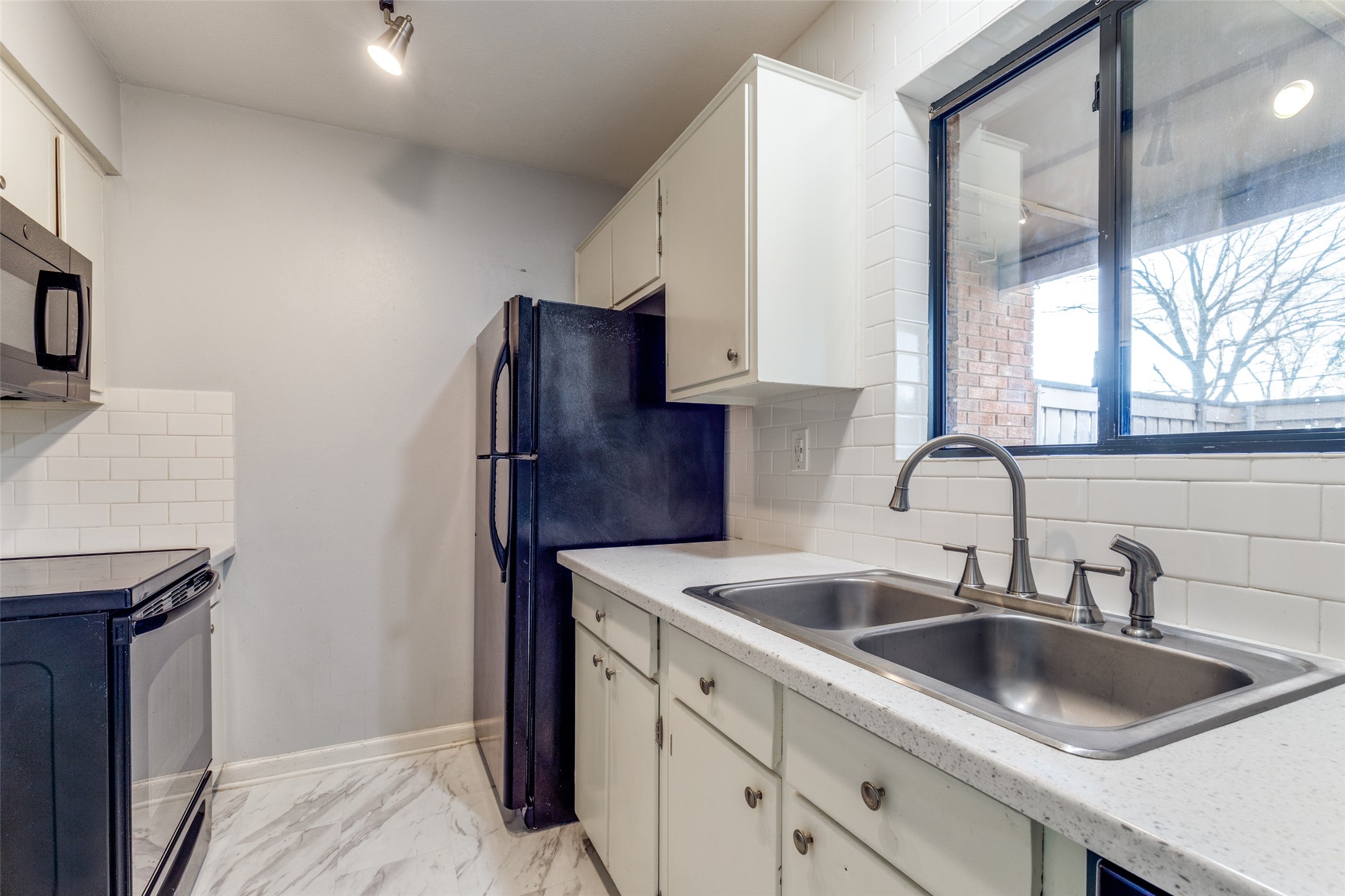 2803 Rio Branco Street 101J