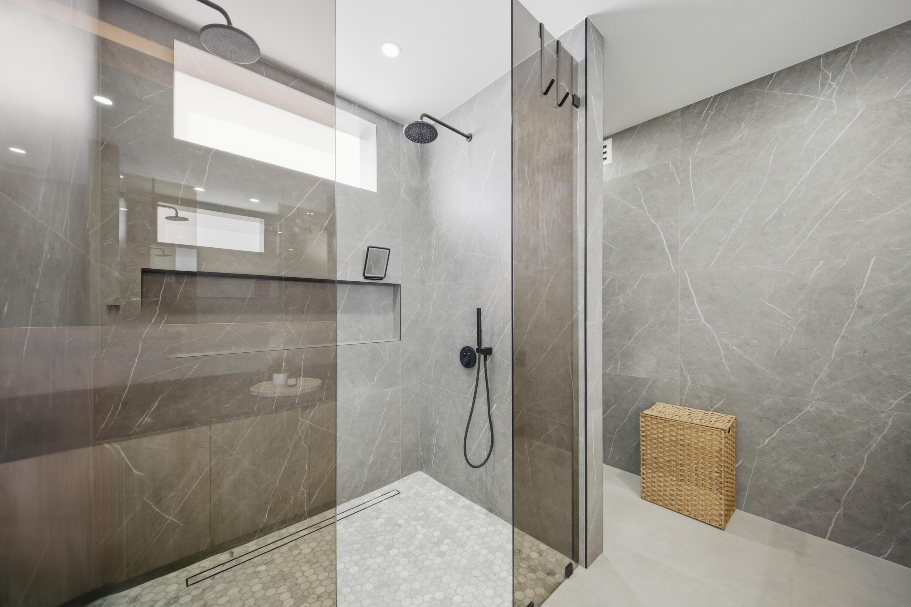 3304 NE 14th Court