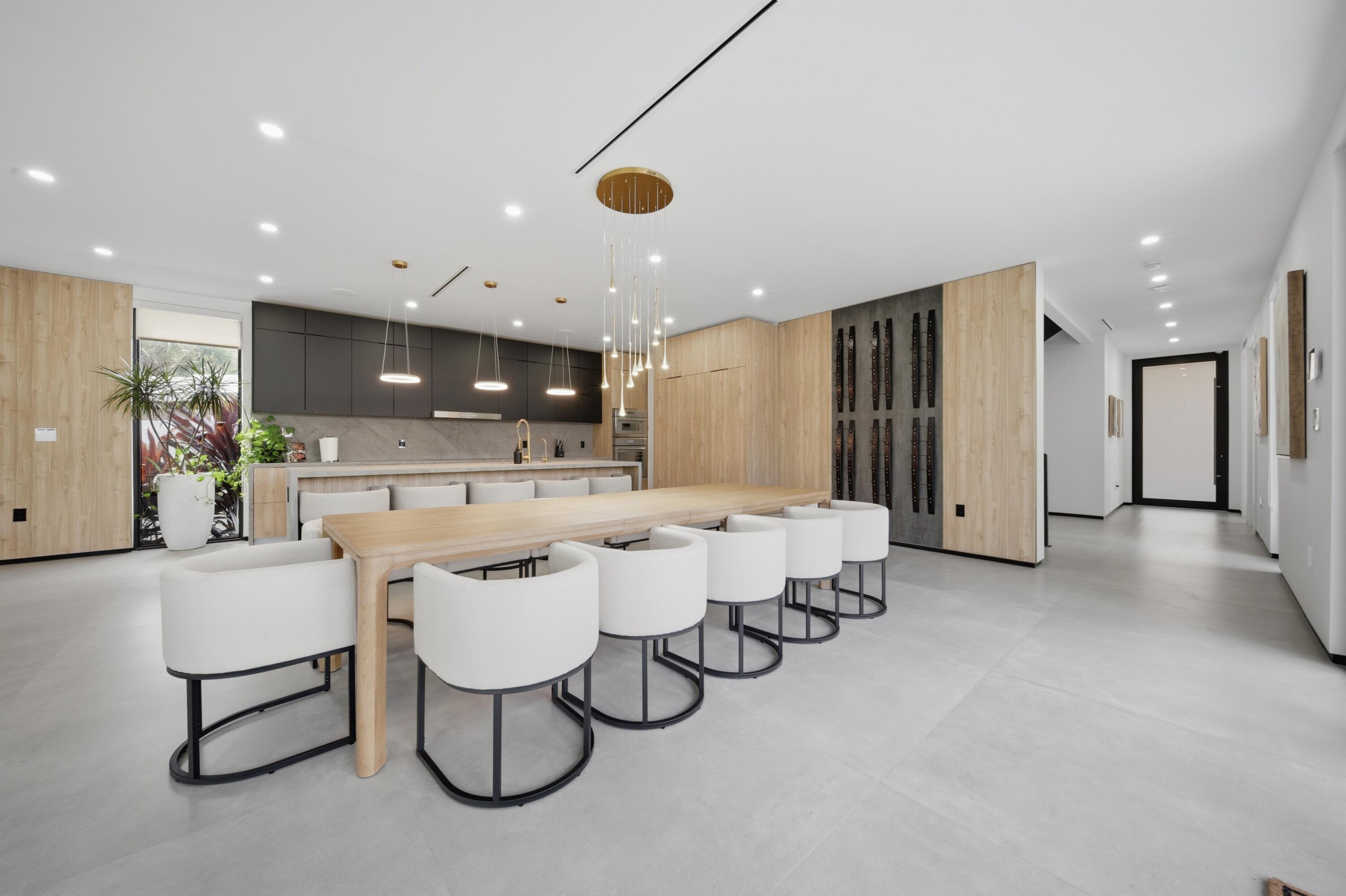 3304 NE 14th Court