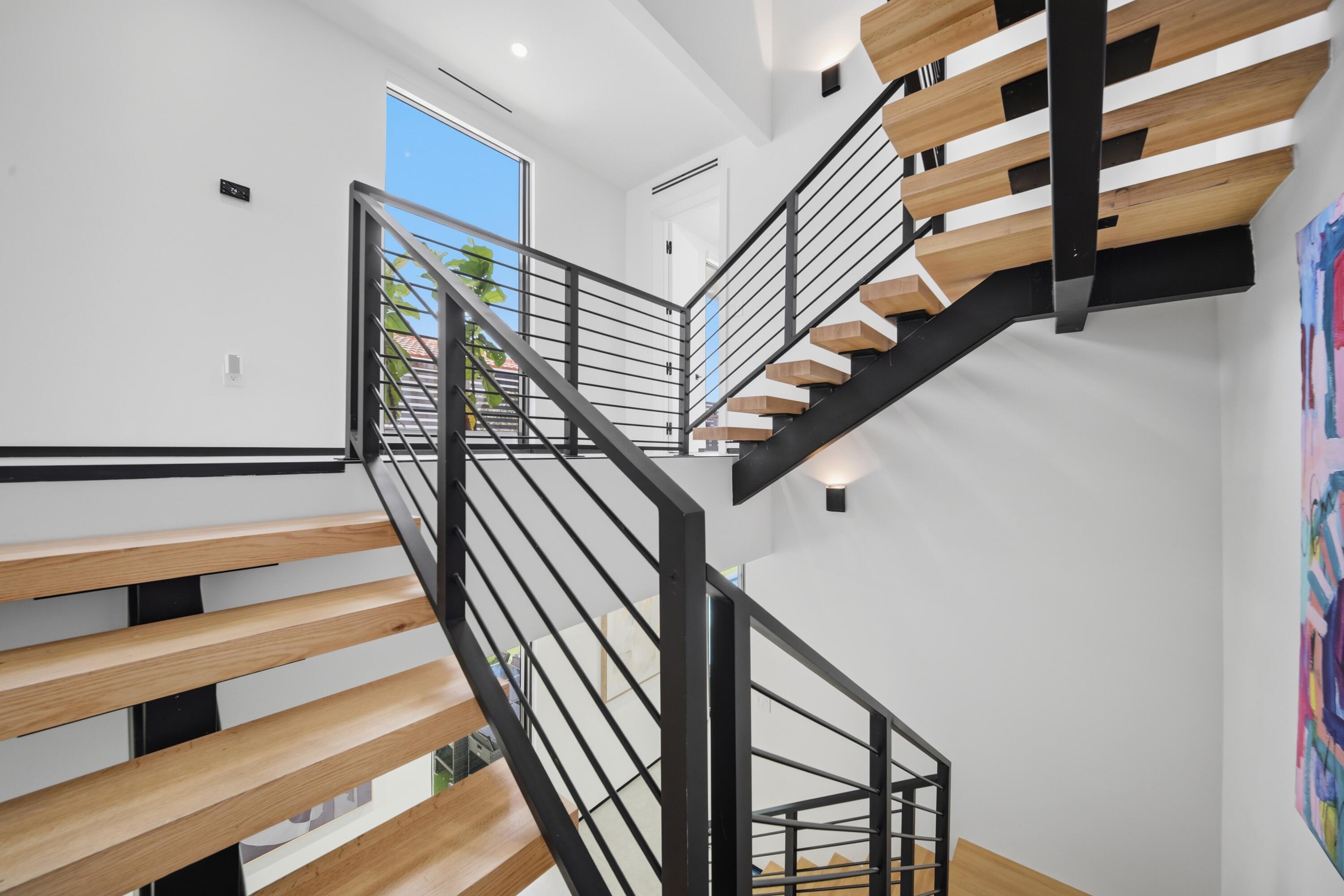 3304 NE 14th Court