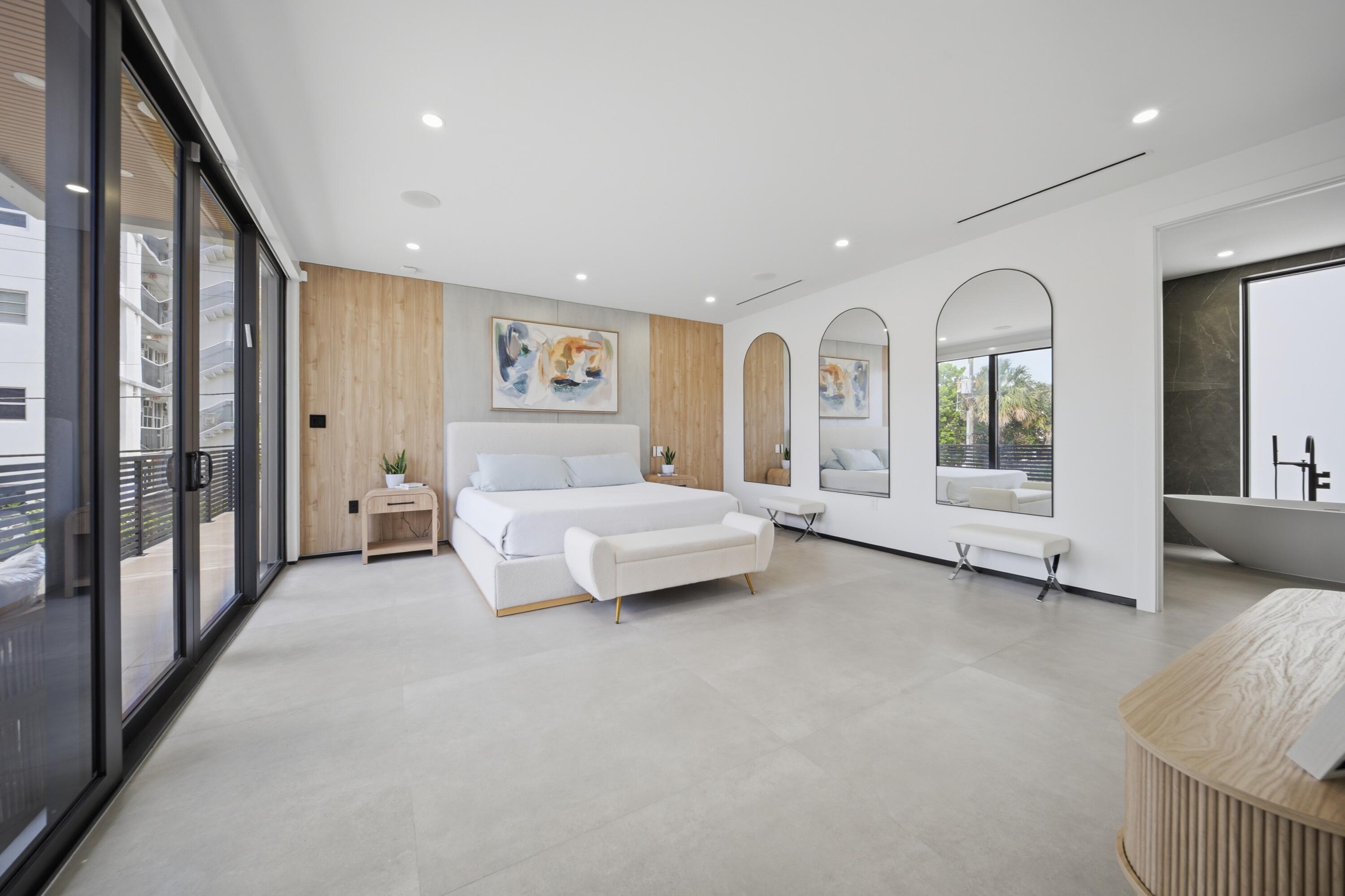 3304 NE 14th Court