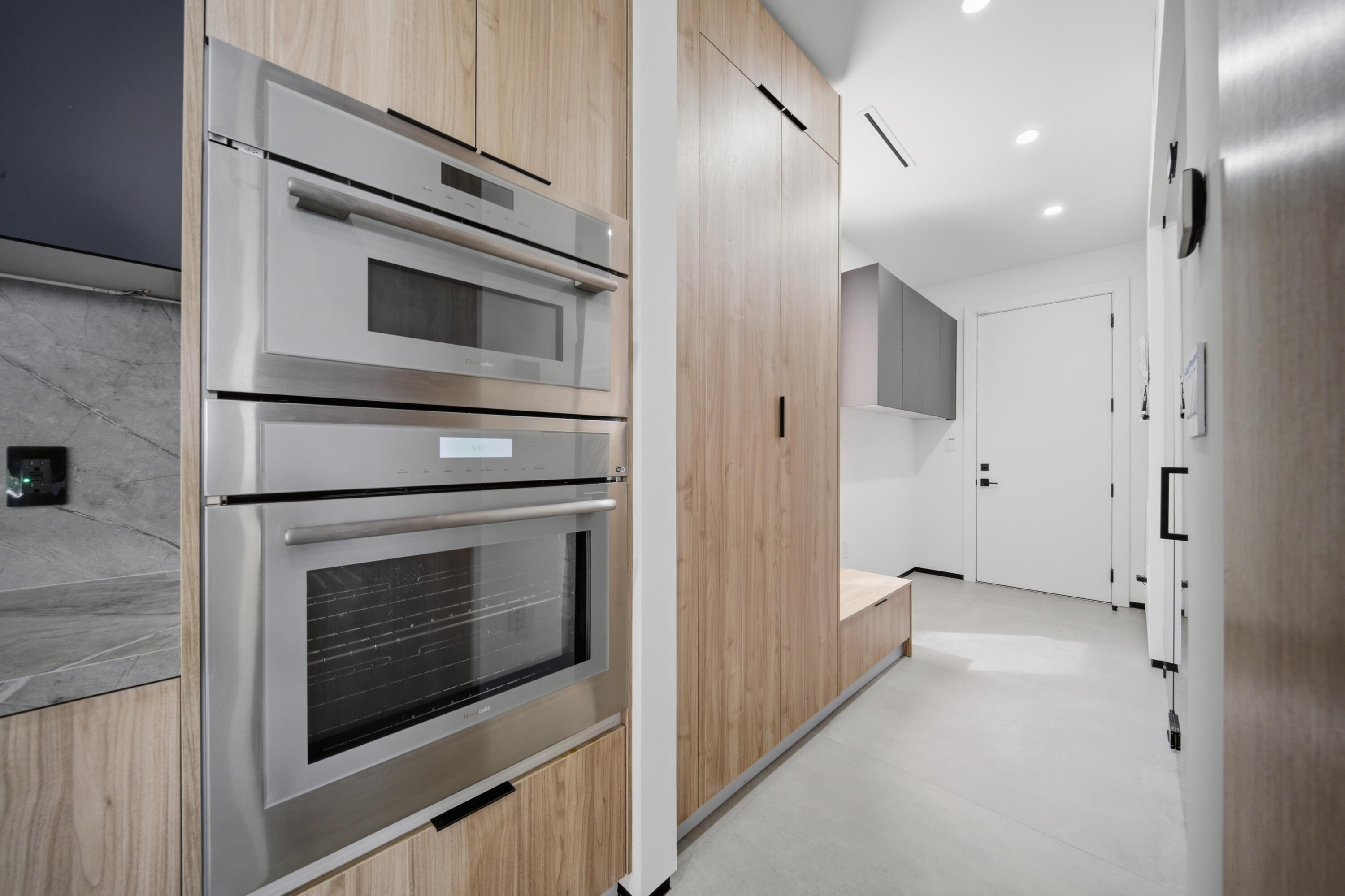 3304 NE 14th Court