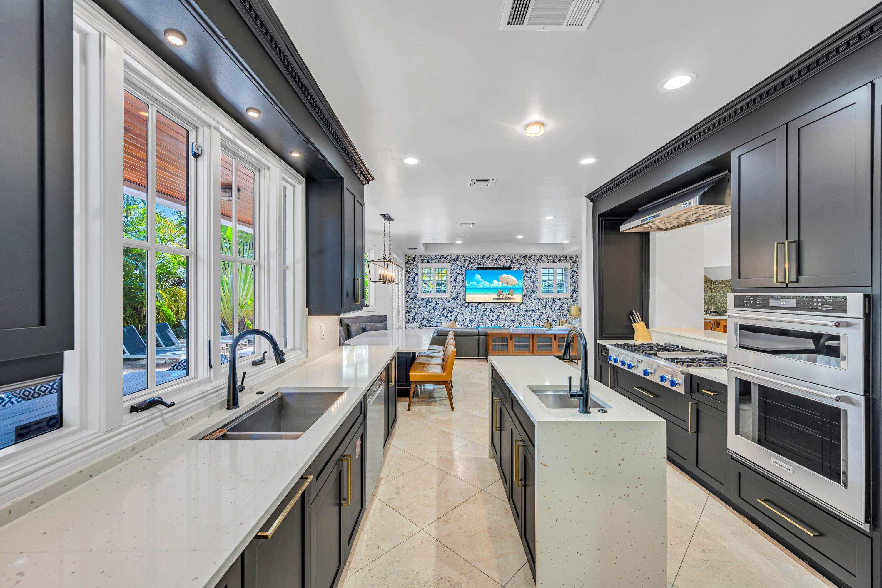 1958 Harbourview Drive