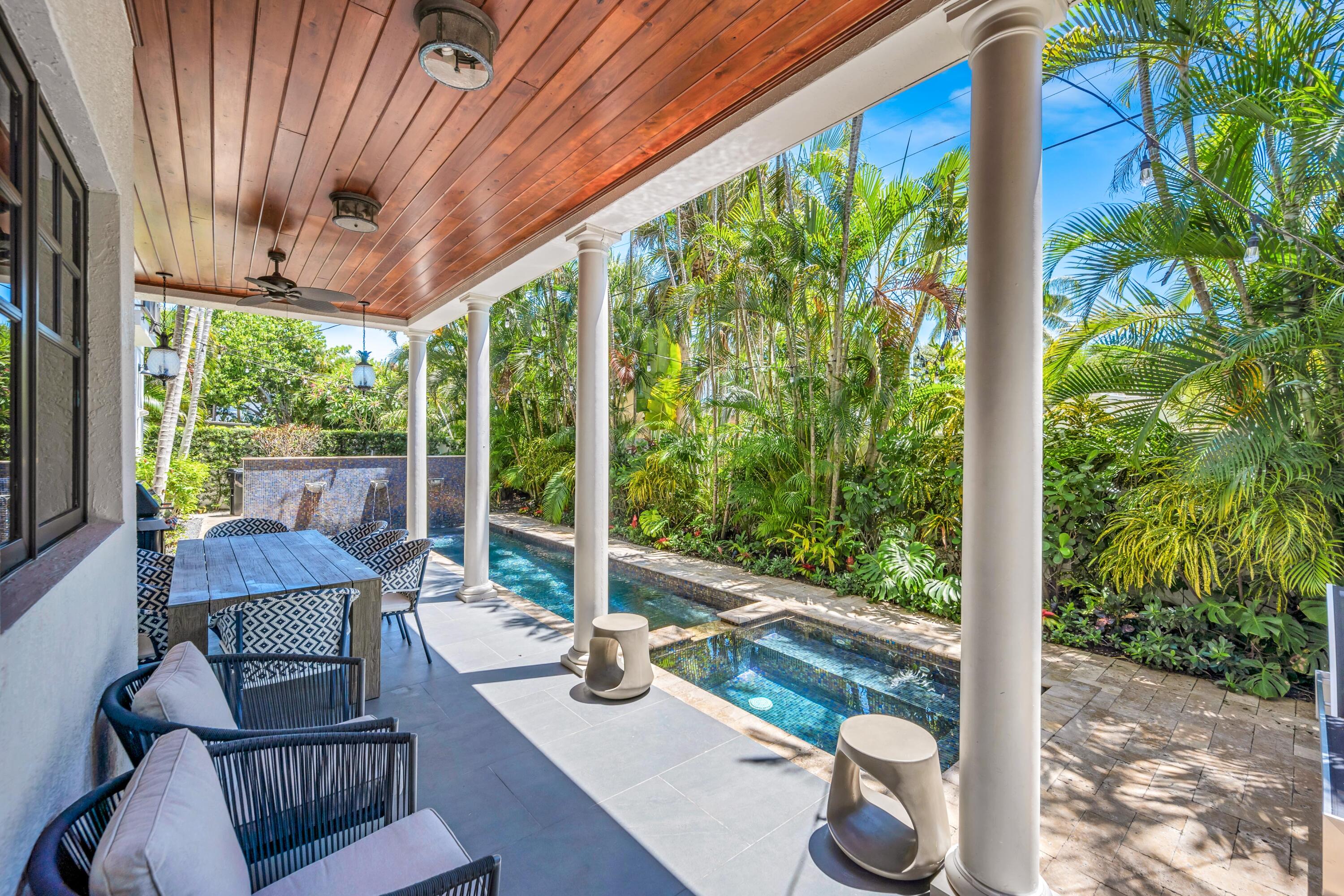 1958 Harbourview Drive