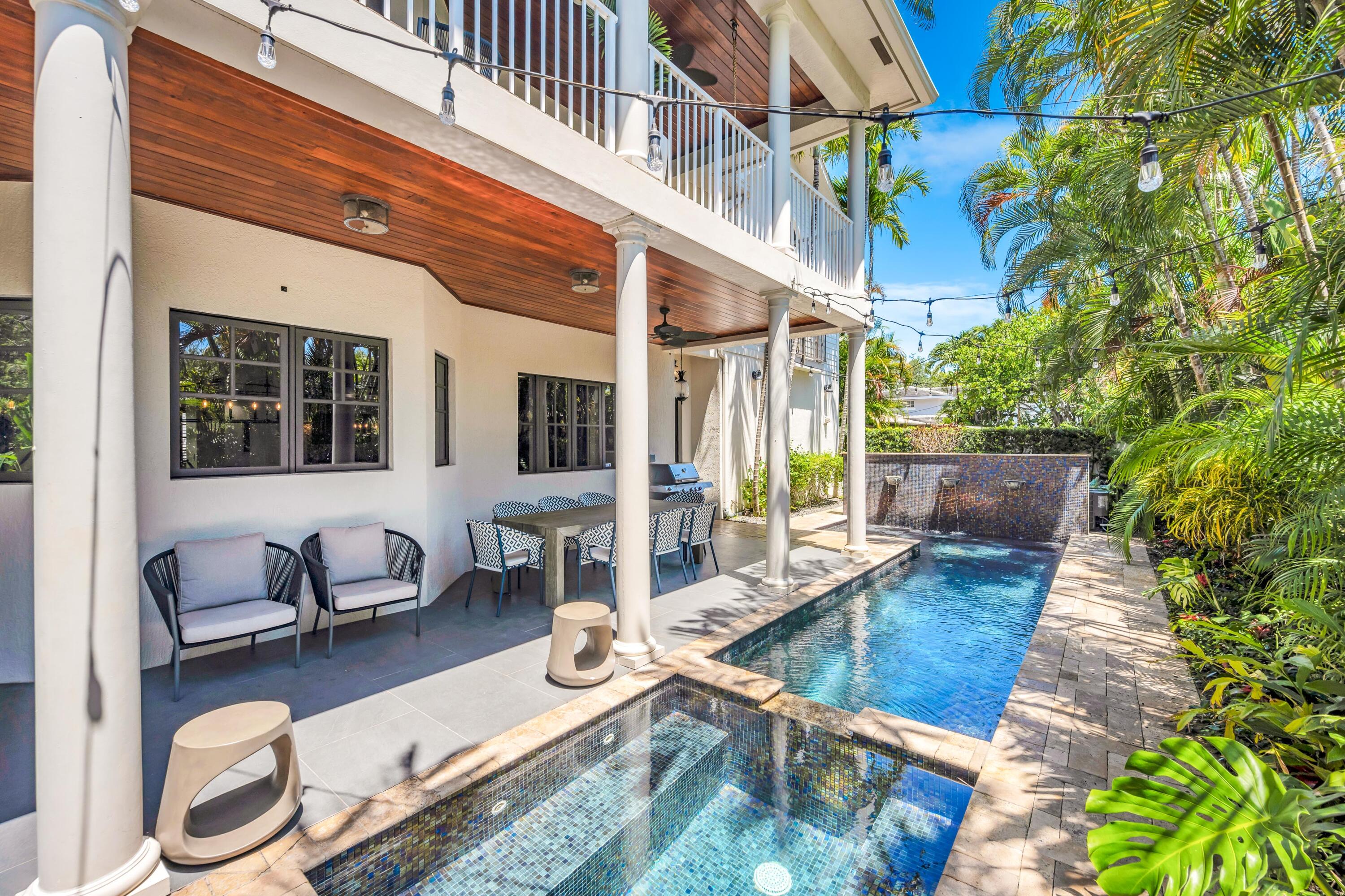 1958 Harbourview Drive