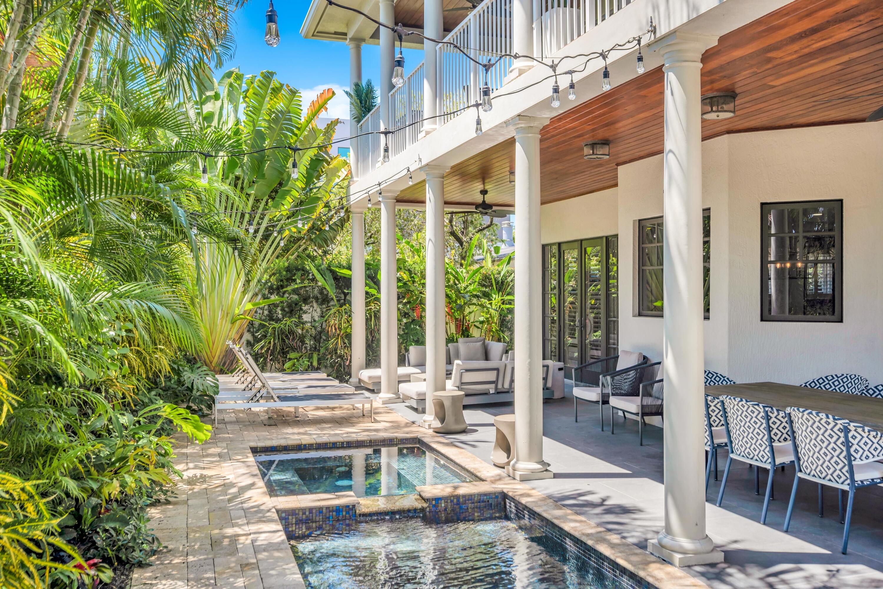 1958 Harbourview Drive