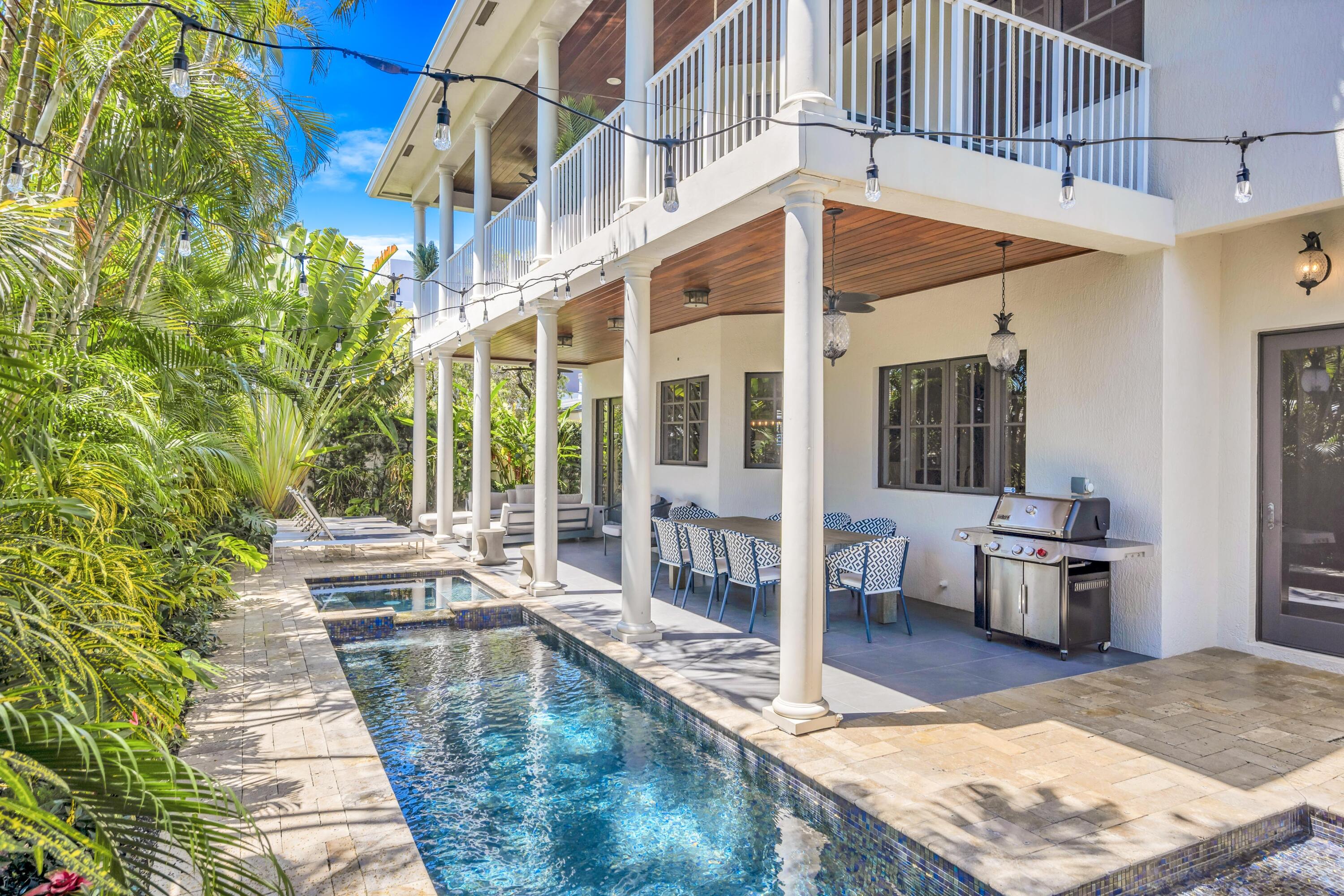 1958 Harbourview Drive