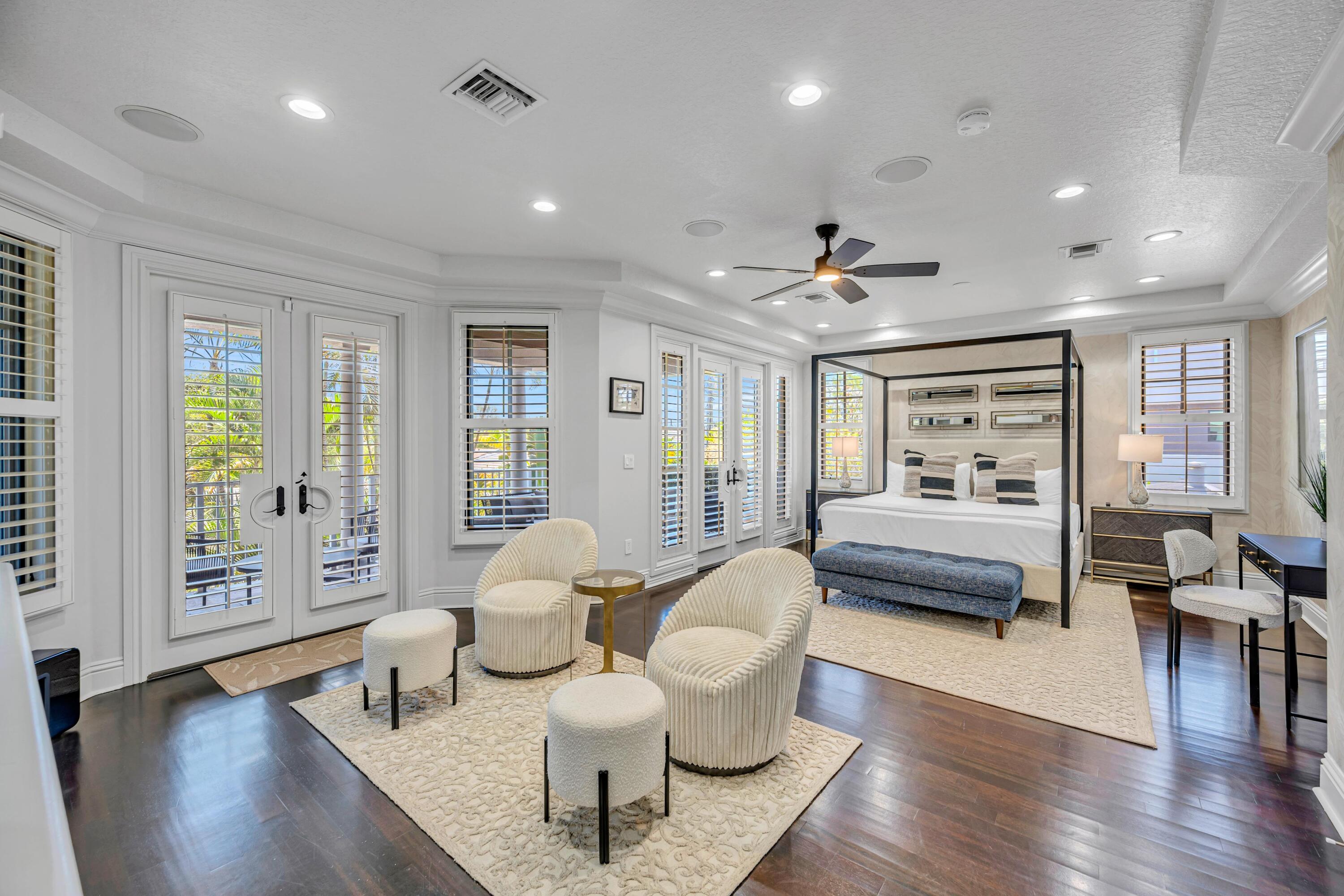1958 Harbourview Drive