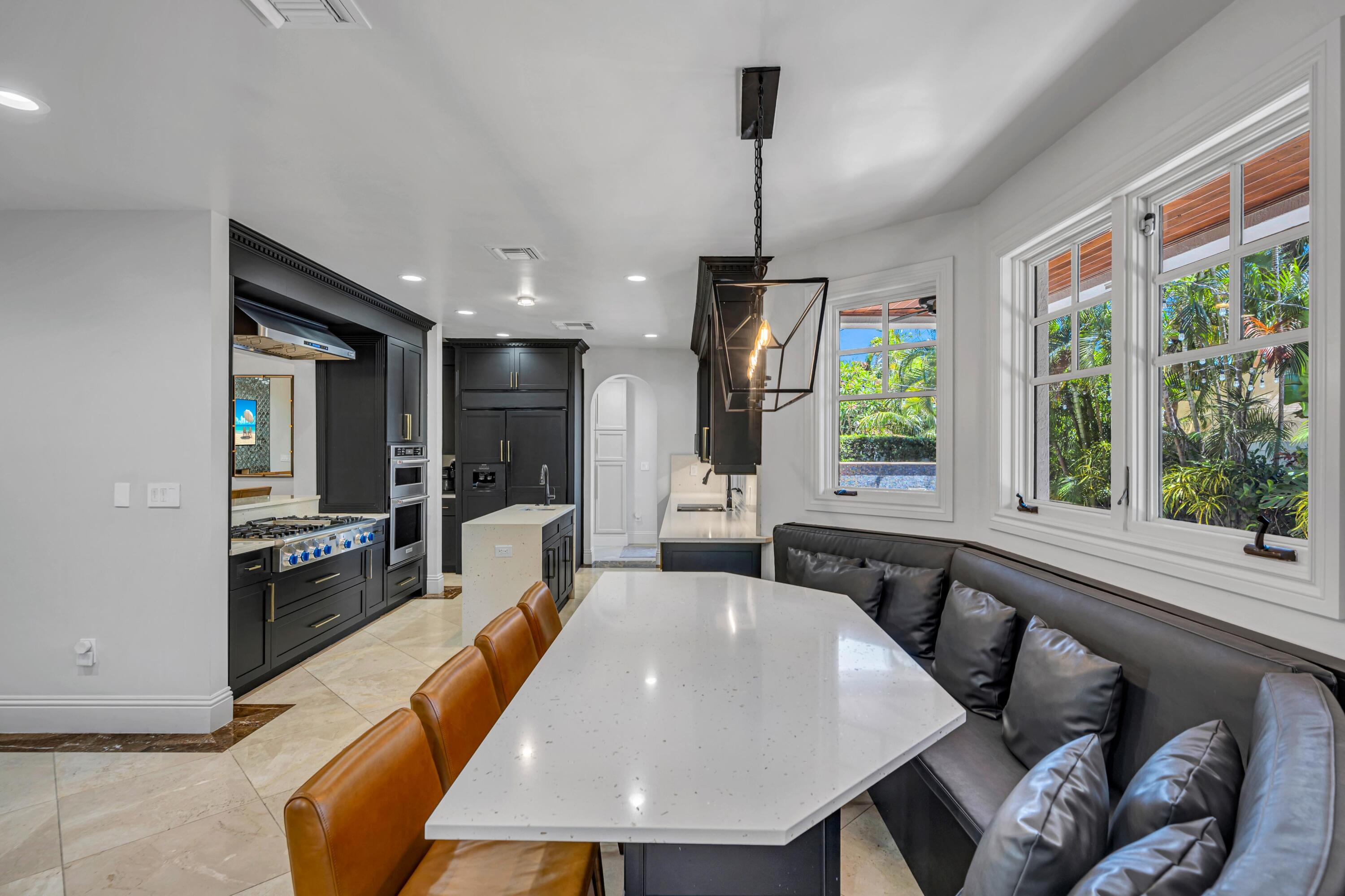 1958 Harbourview Drive
