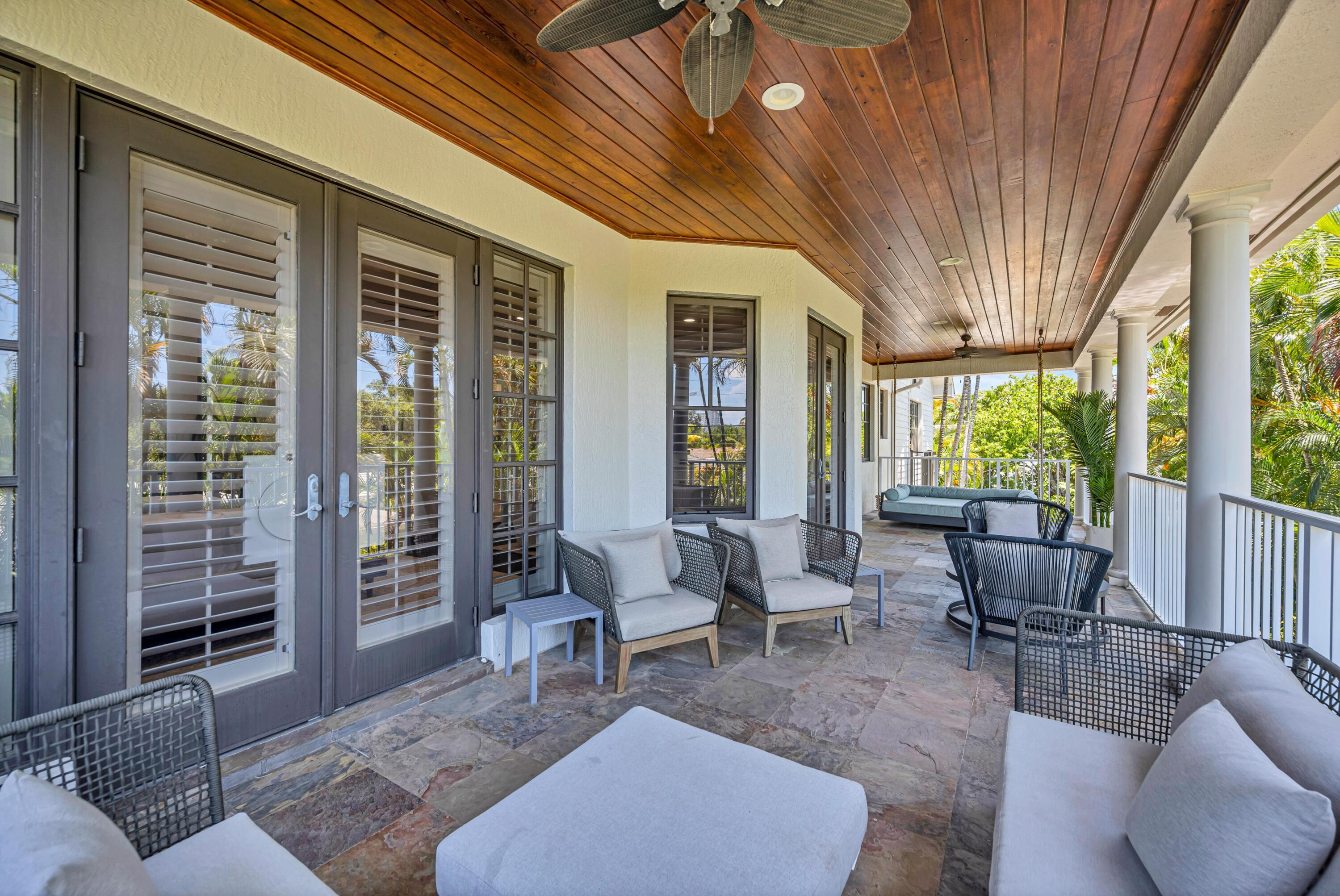 1958 Harbourview Drive