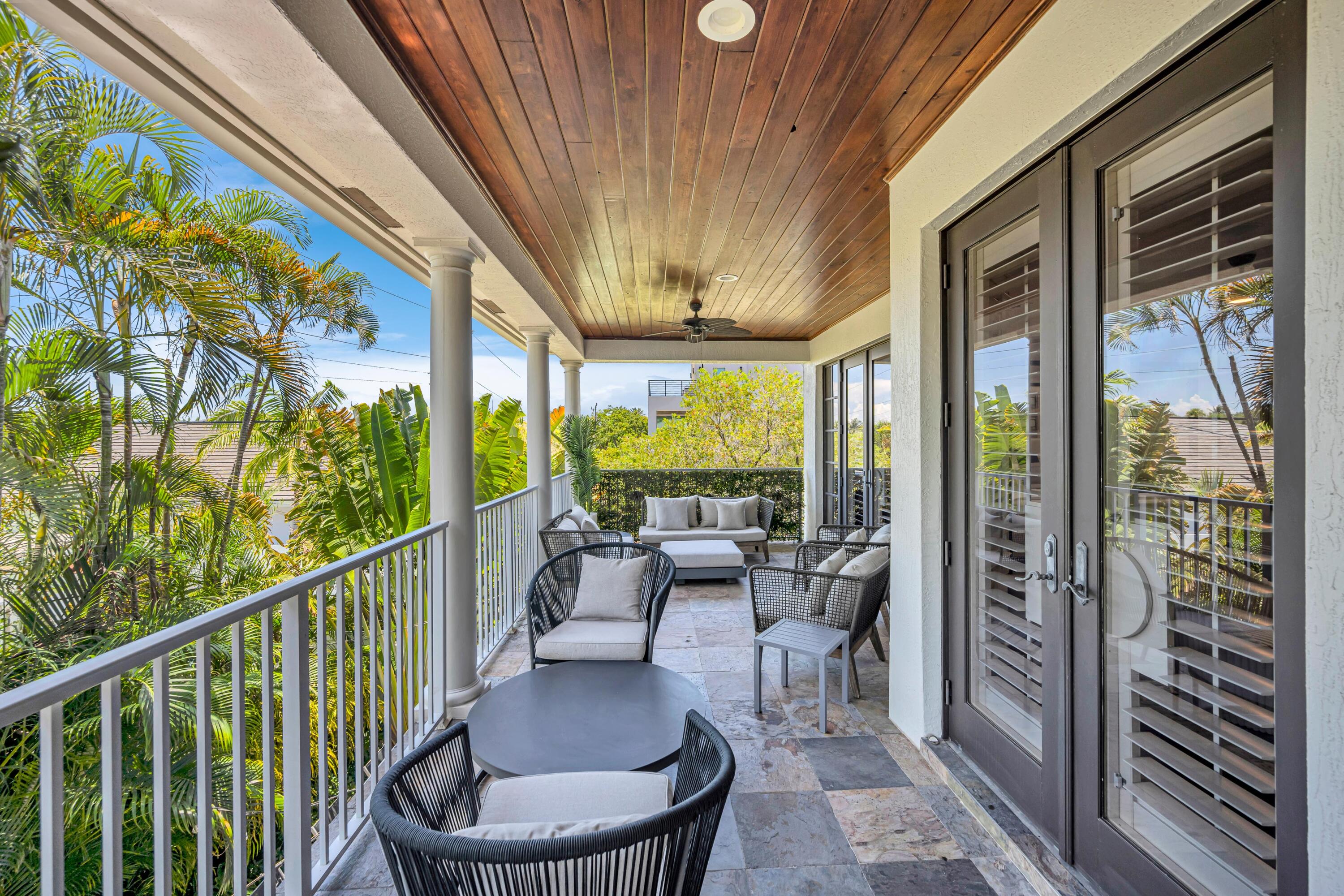 1958 Harbourview Drive