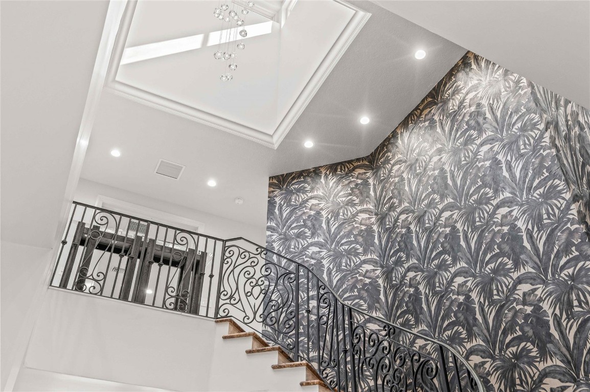 1958 Harbourview Dr.