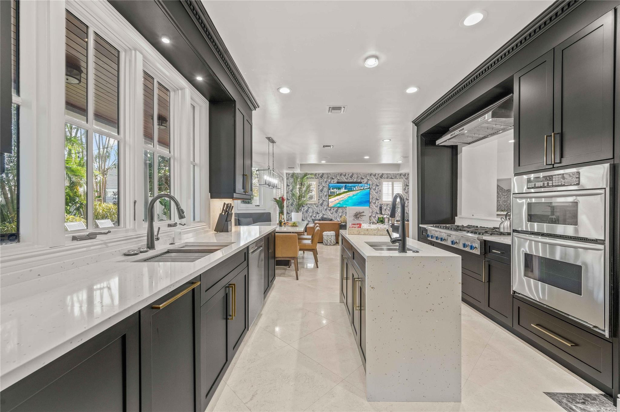 1958 Harbourview Dr.