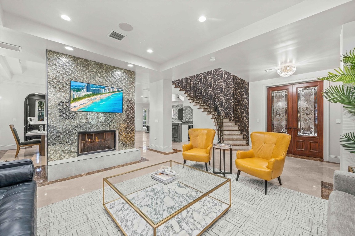 1958 Harbourview Dr.