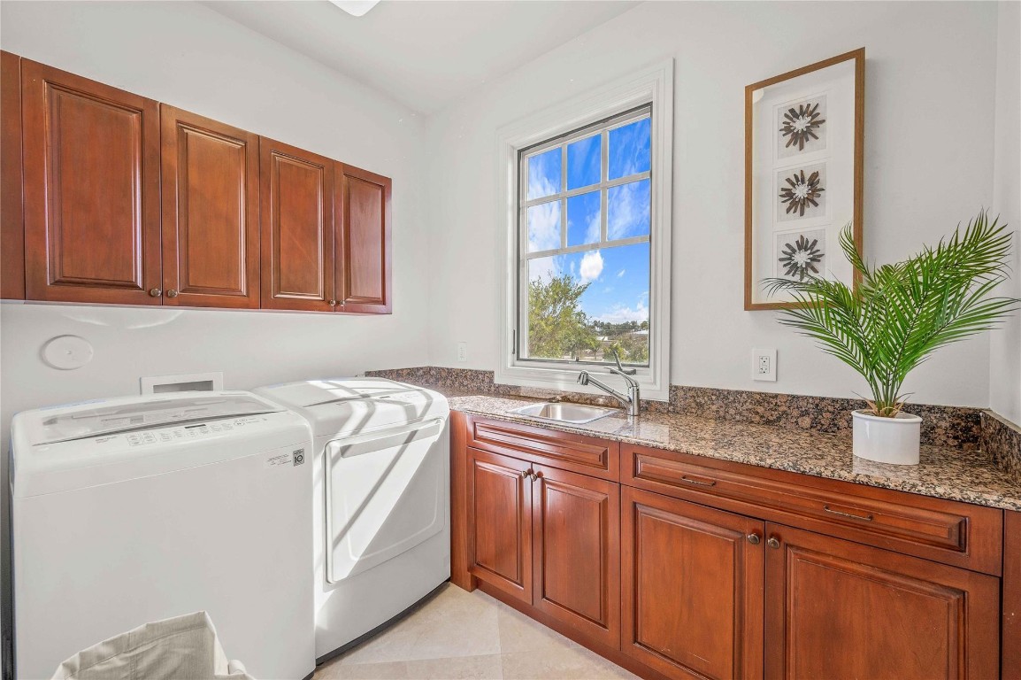 1958 Harbourview Dr.