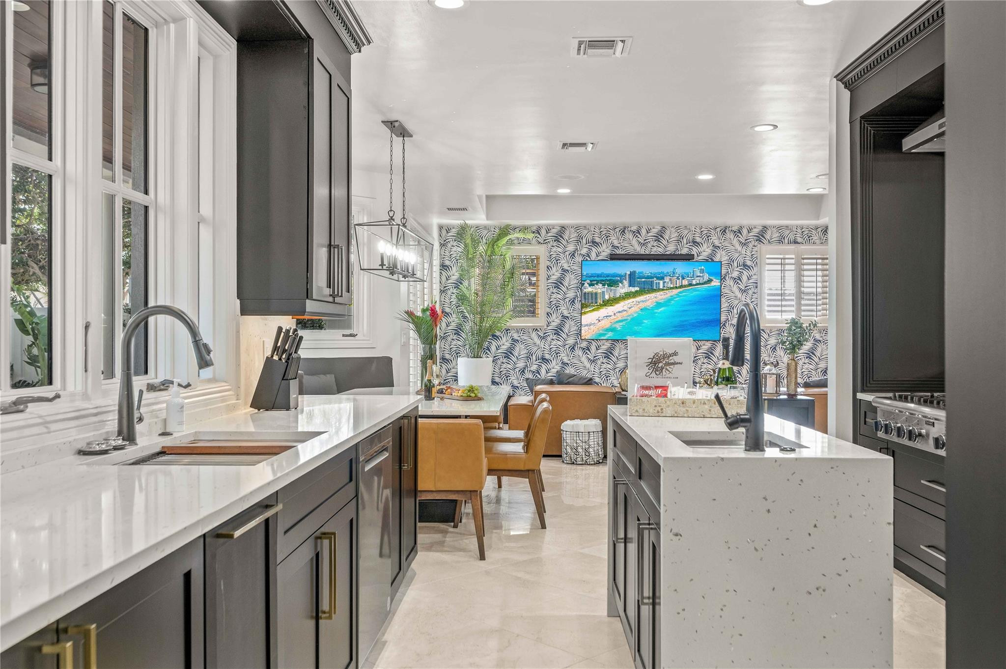 1958 Harbourview Dr.