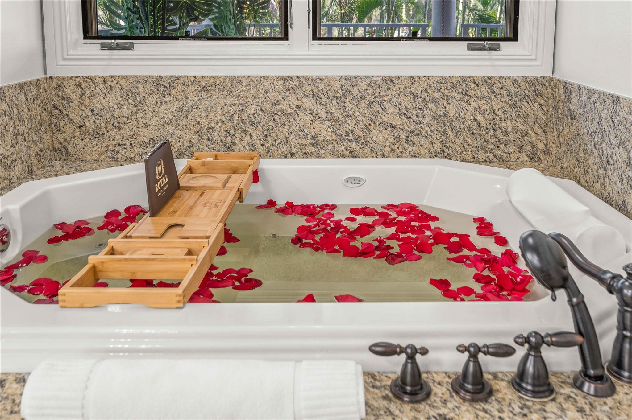 1958 Harbourview Dr.