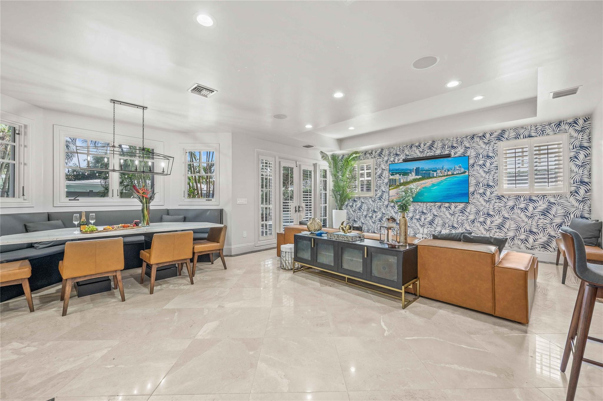 1958 Harbourview Dr.