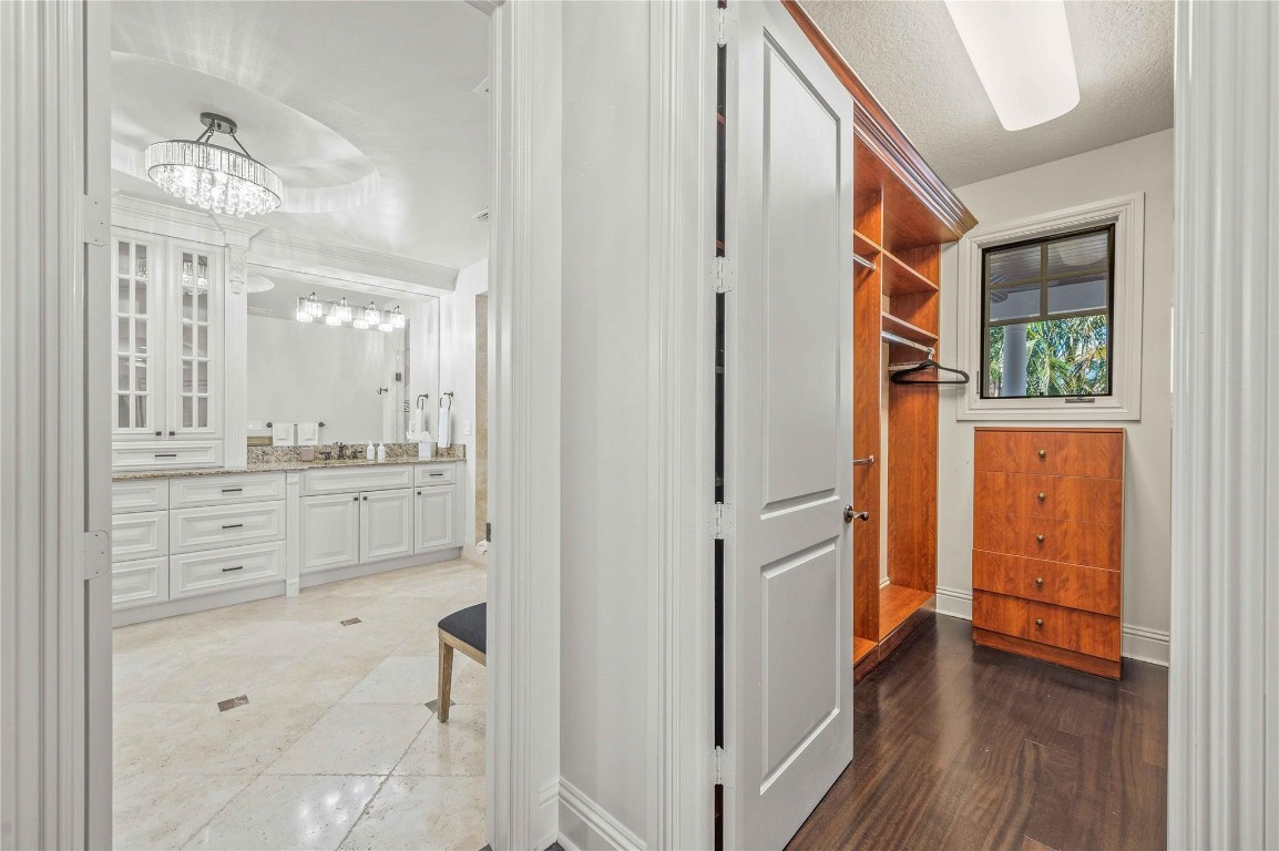 1958 Harbourview Dr.