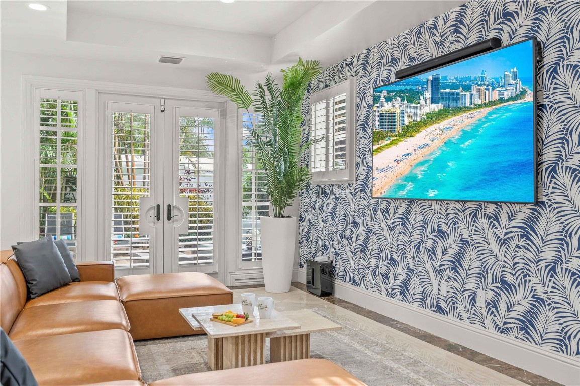 1958 Harbourview Dr.