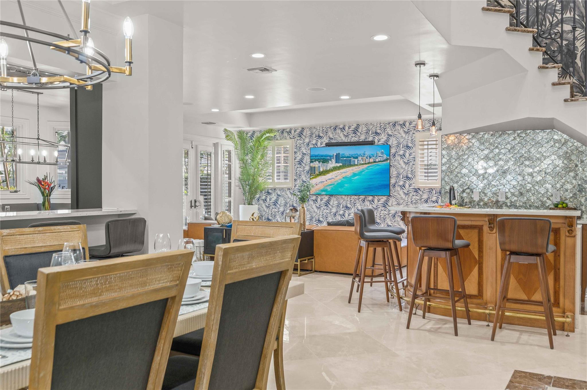 1958 Harbourview Dr.