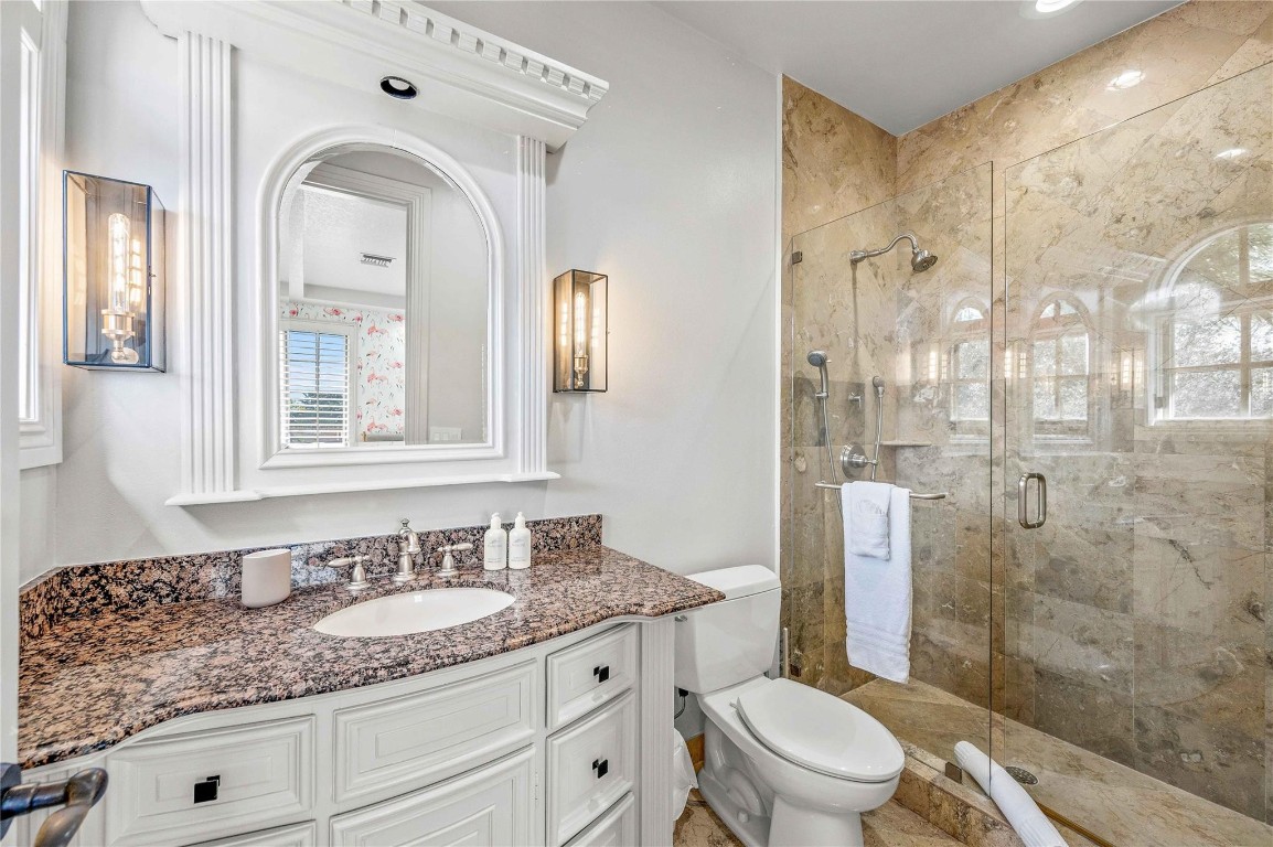 1958 Harbourview Dr.