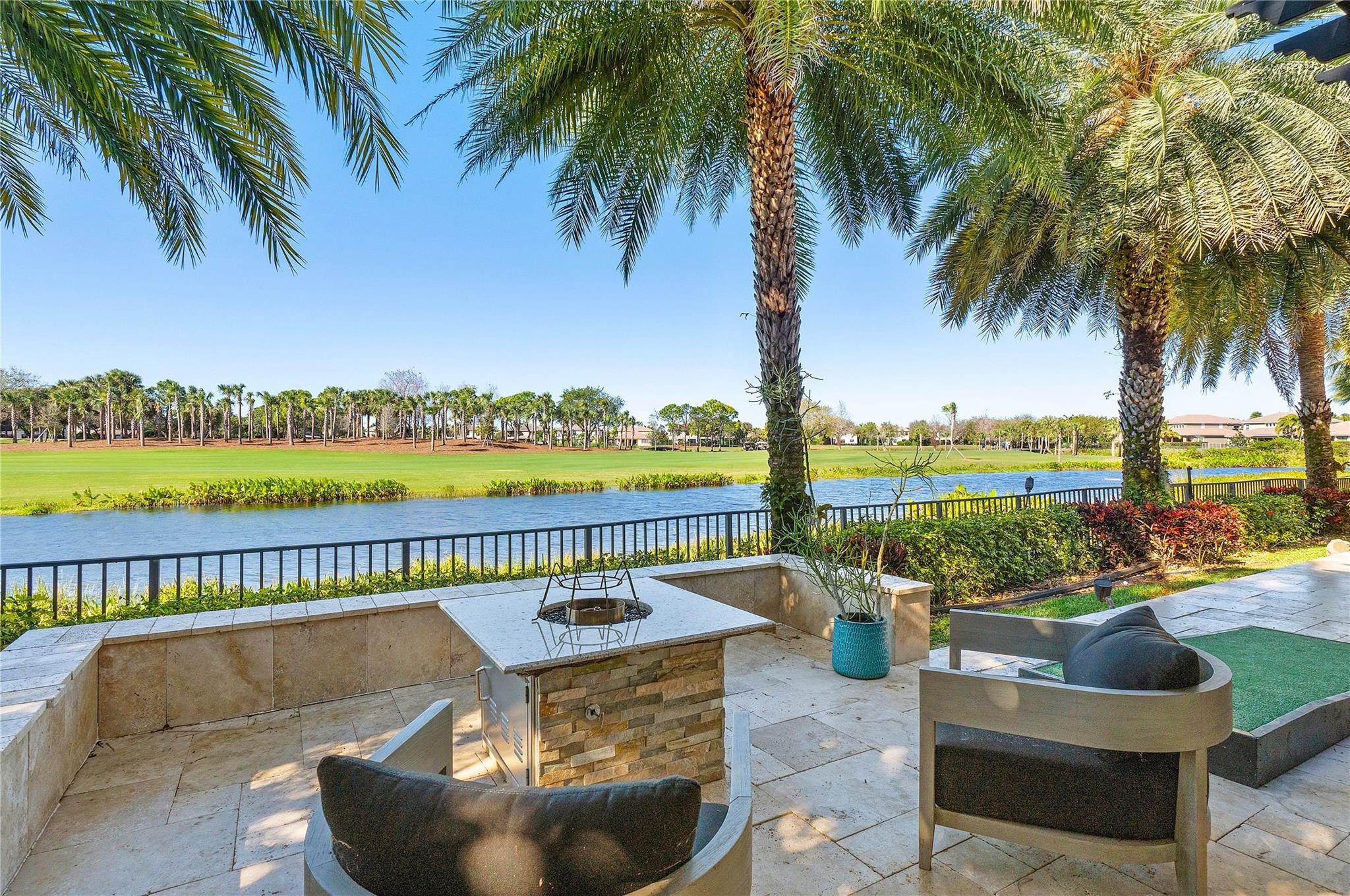 9910 Bay Leaf Ct