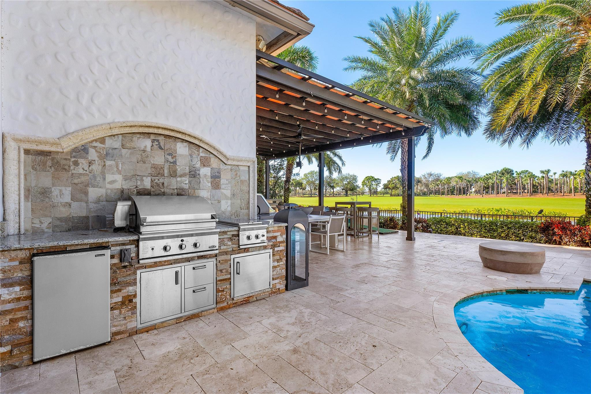 9910 Bay Leaf Ct