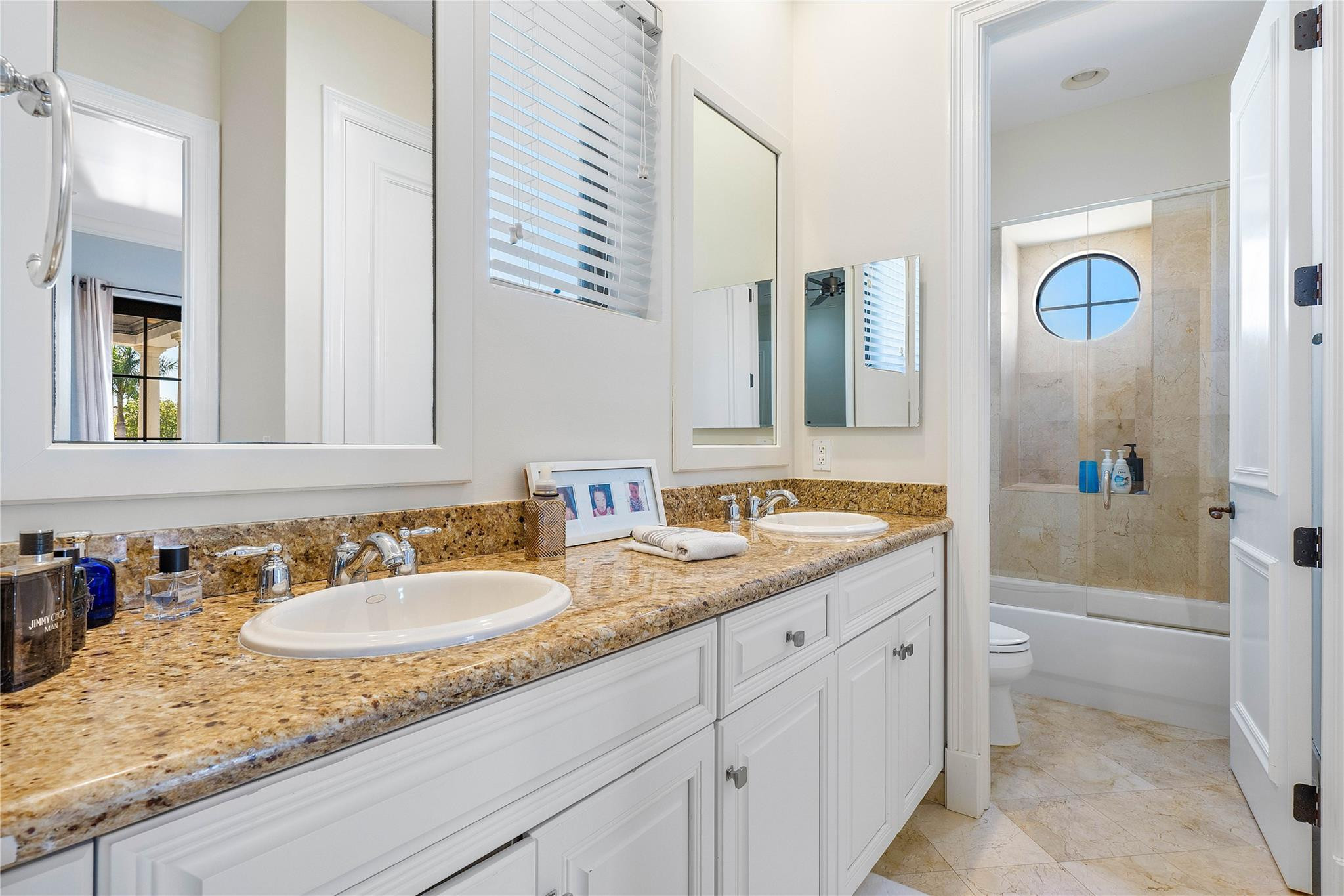 9910 Bay Leaf Ct