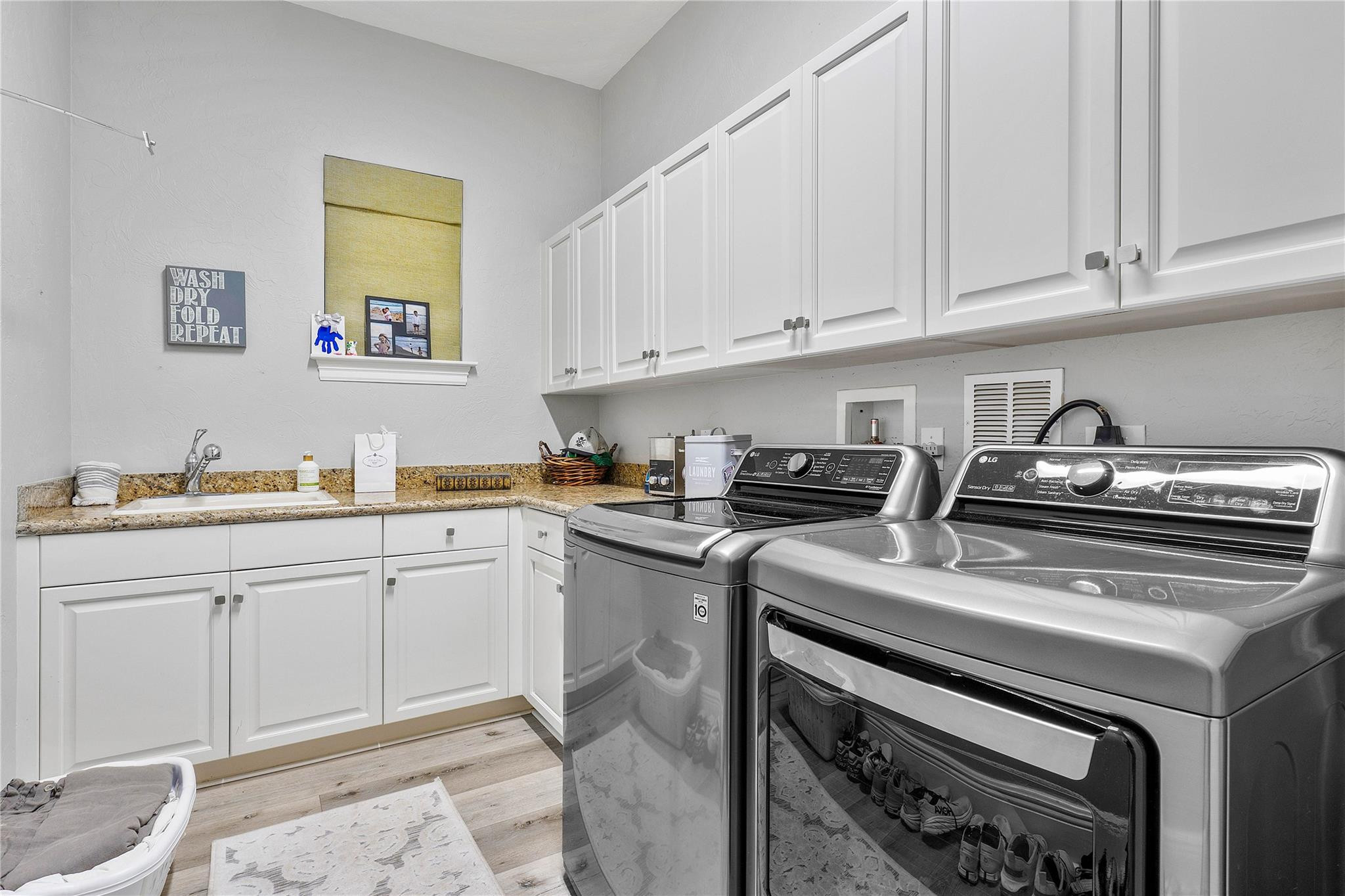 9910 Bay Leaf Ct