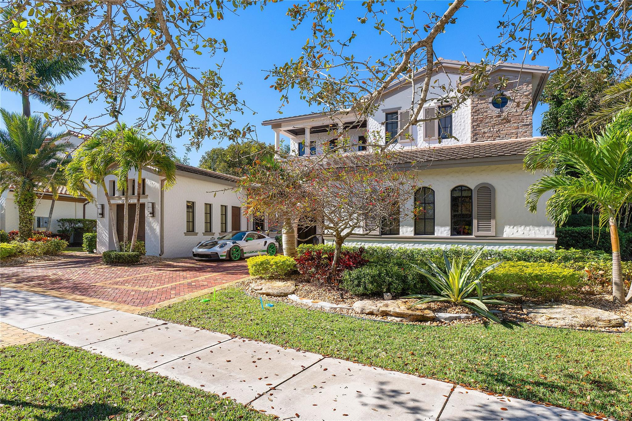 9910 Bay Leaf Ct