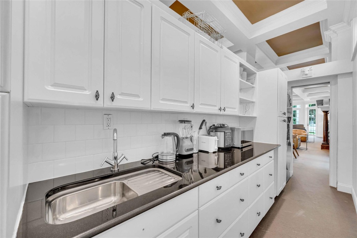 1317 Middle River Dr