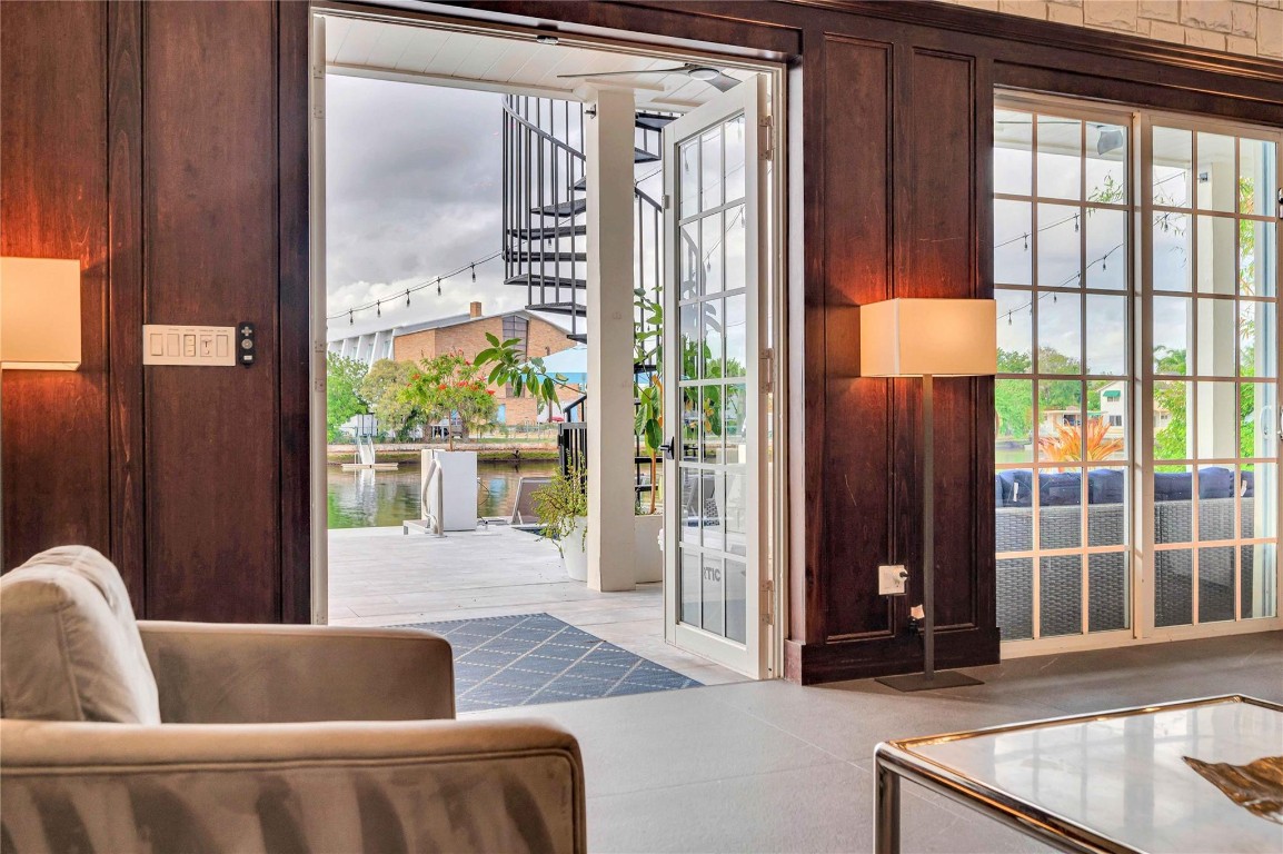 1317 Middle River Dr