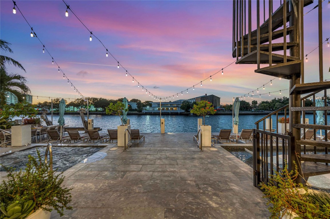 1317 Middle River Dr