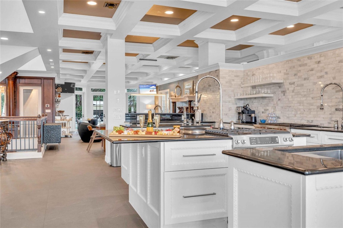 1317 Middle River Dr