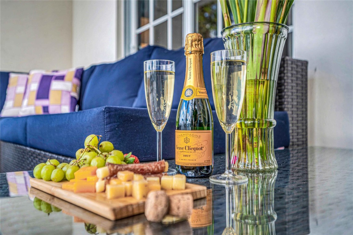 1317 Middle River Dr