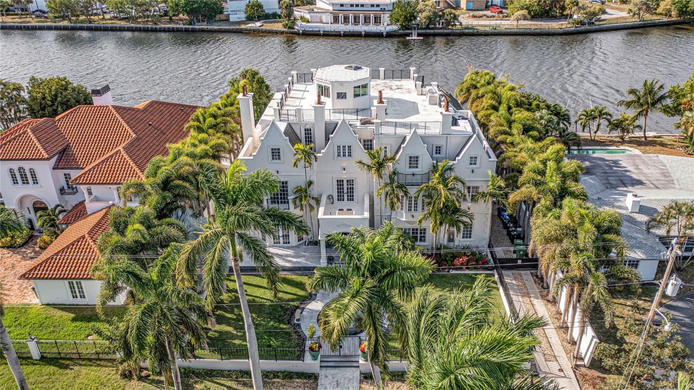 1317 Middle River Dr