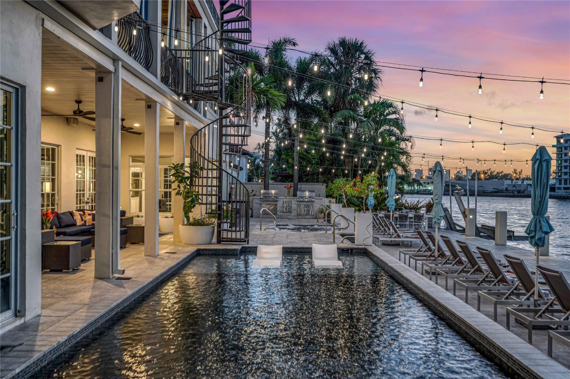 1317 Middle River Dr