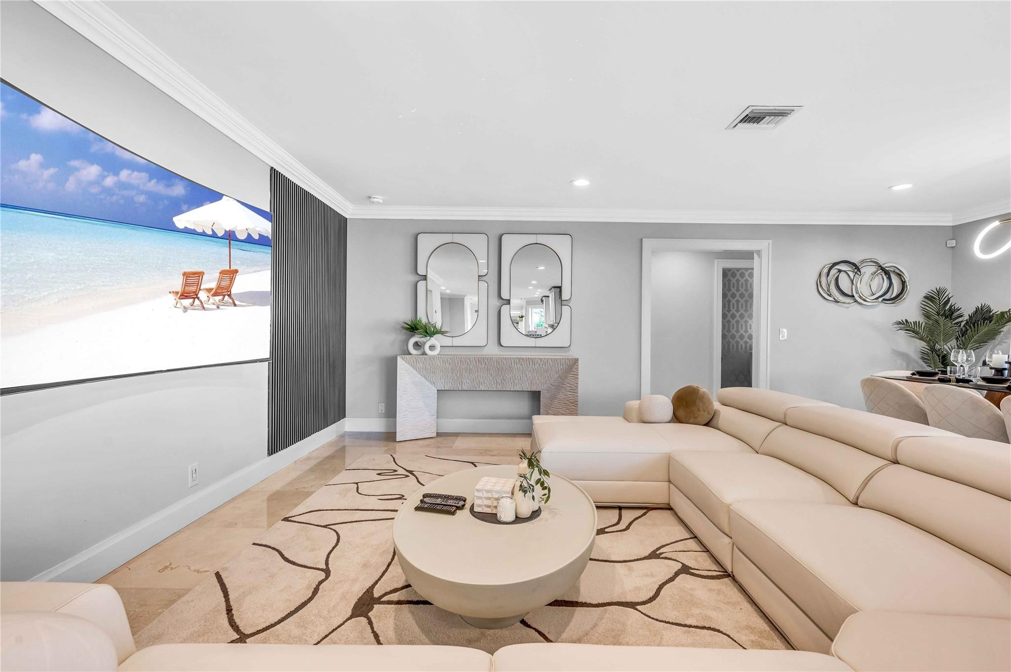 2323 Delmar Pl