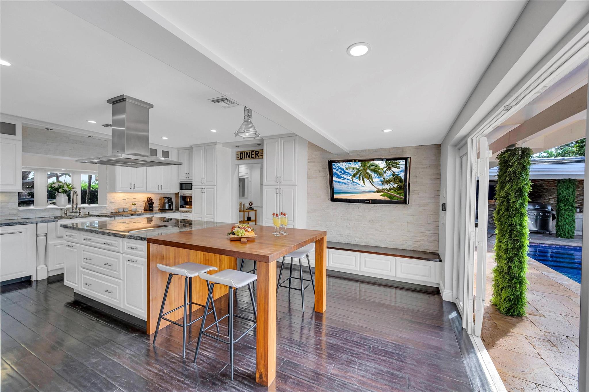 1401 S Ocean Dr