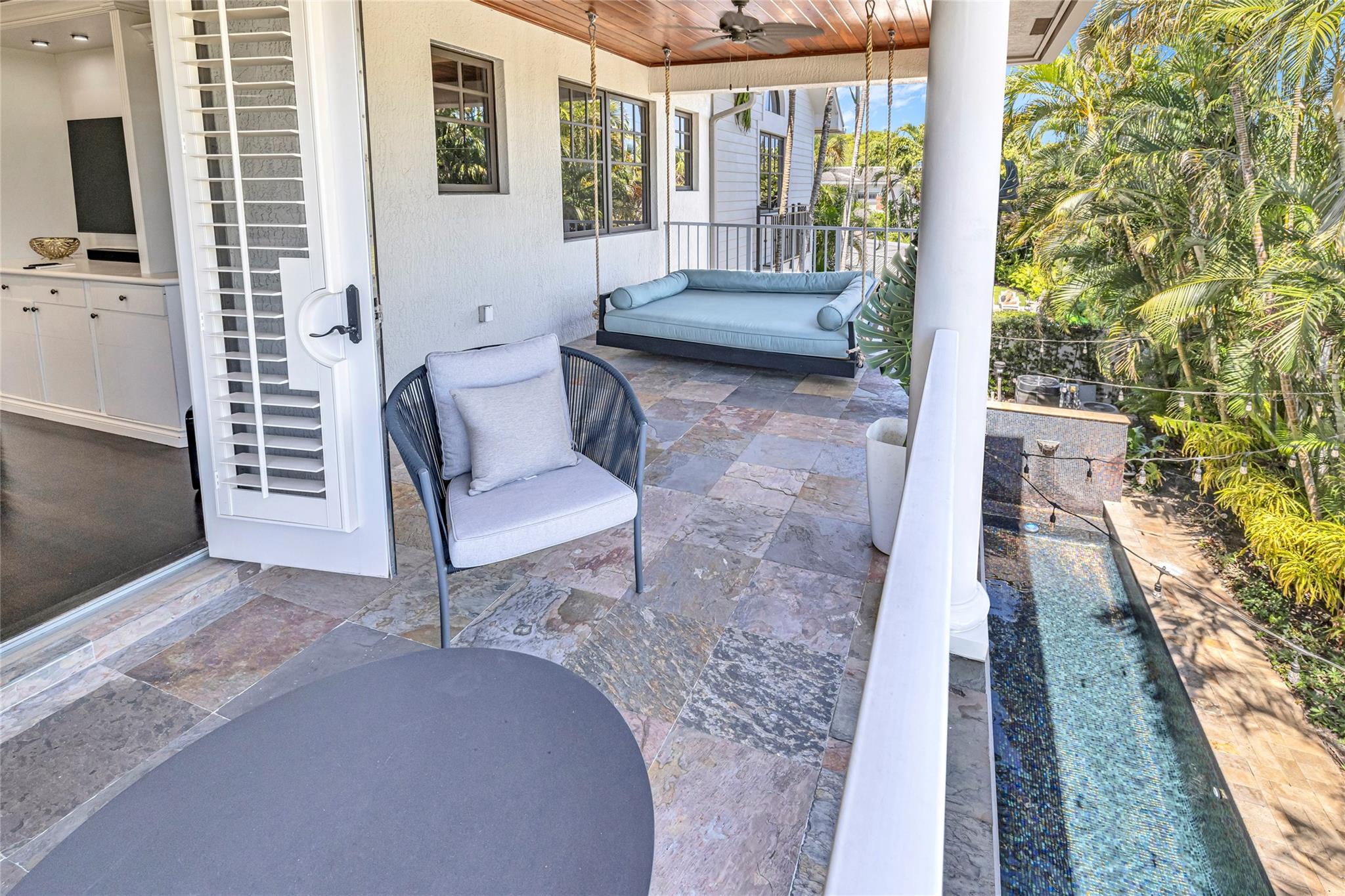 1958 Harbourview Dr.