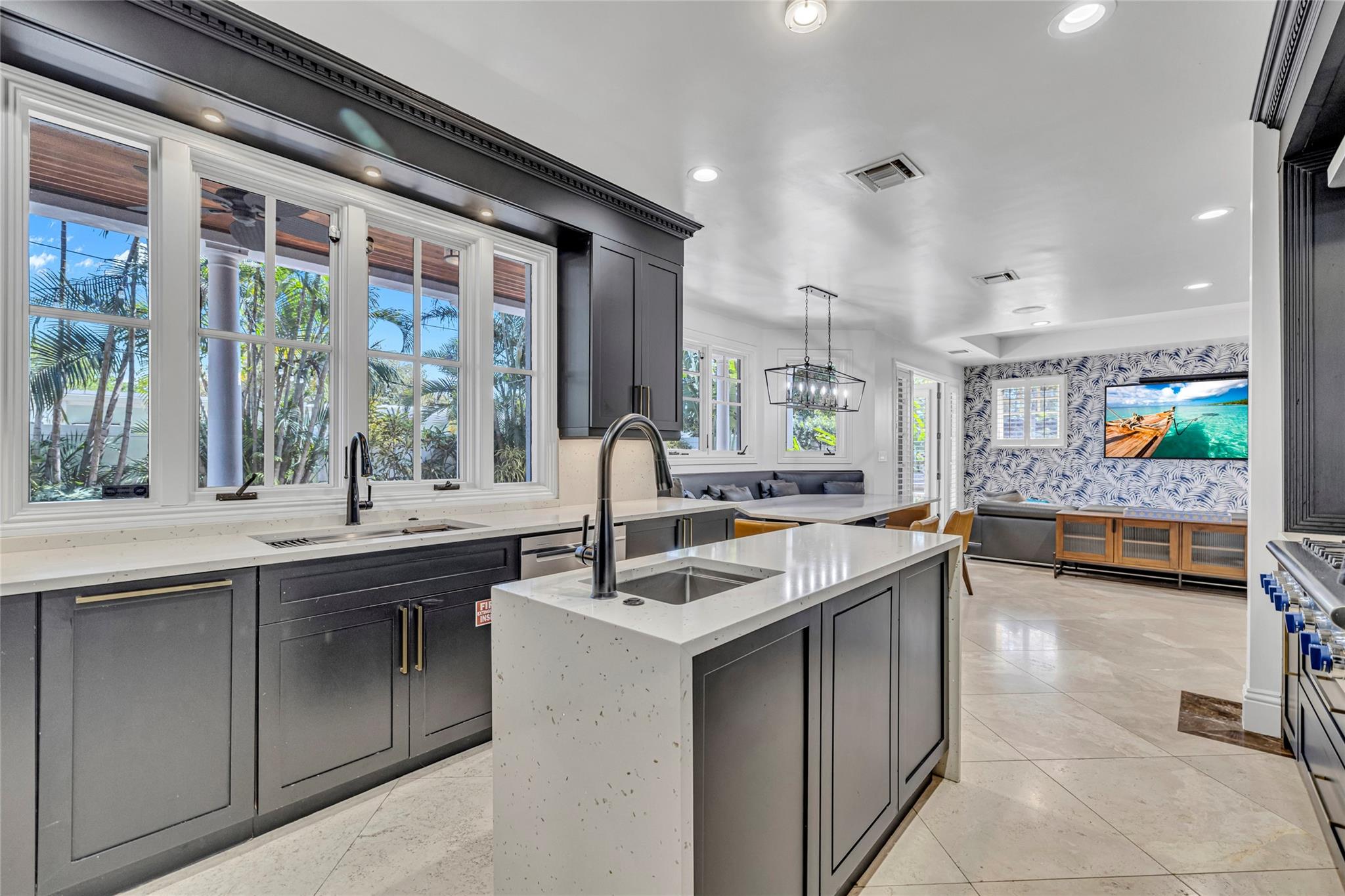 1958 Harbourview Dr.